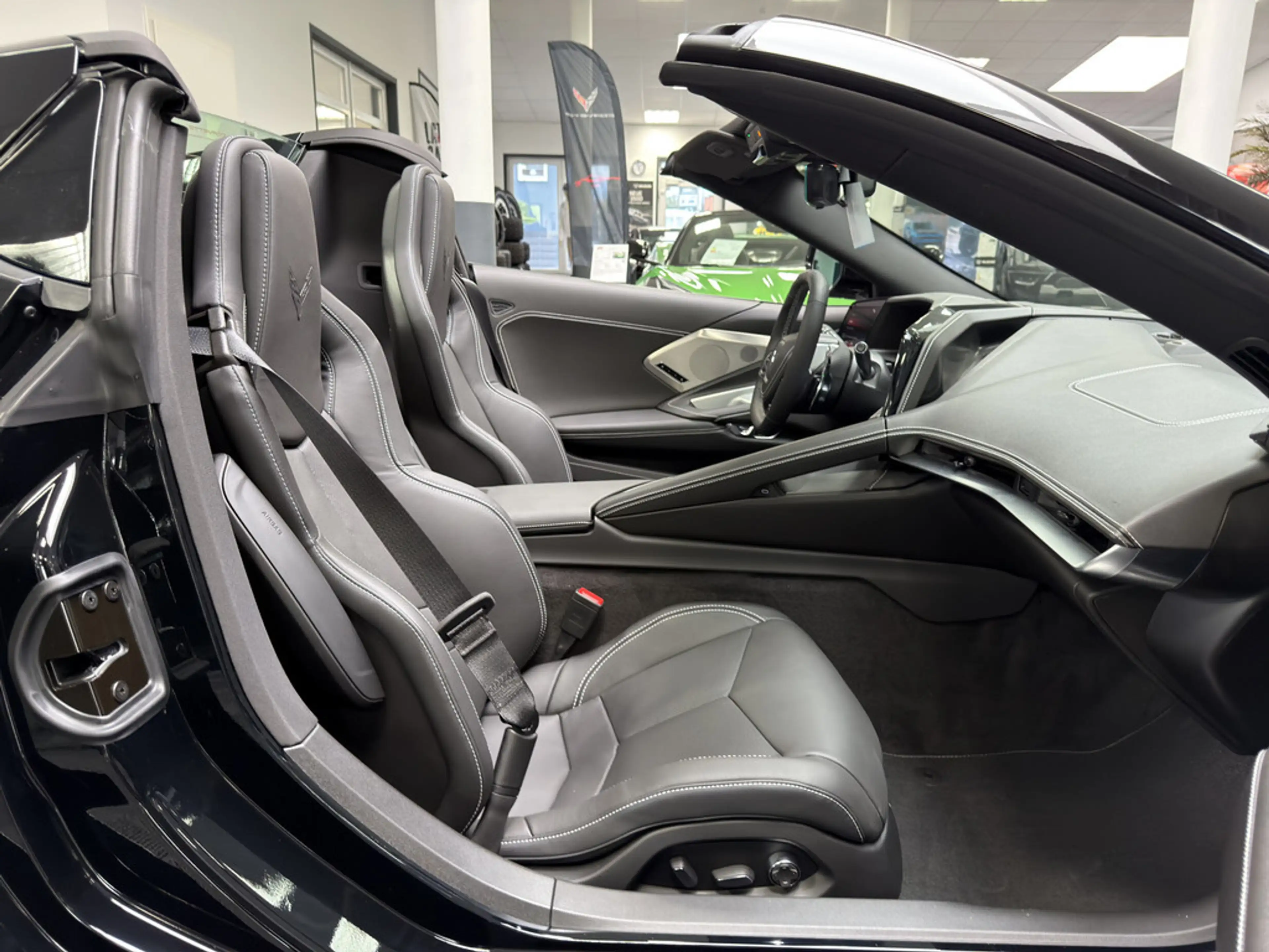 Corvette C8 Cabrio 2LT MY 2026, Magnetic,Lift — photo 20