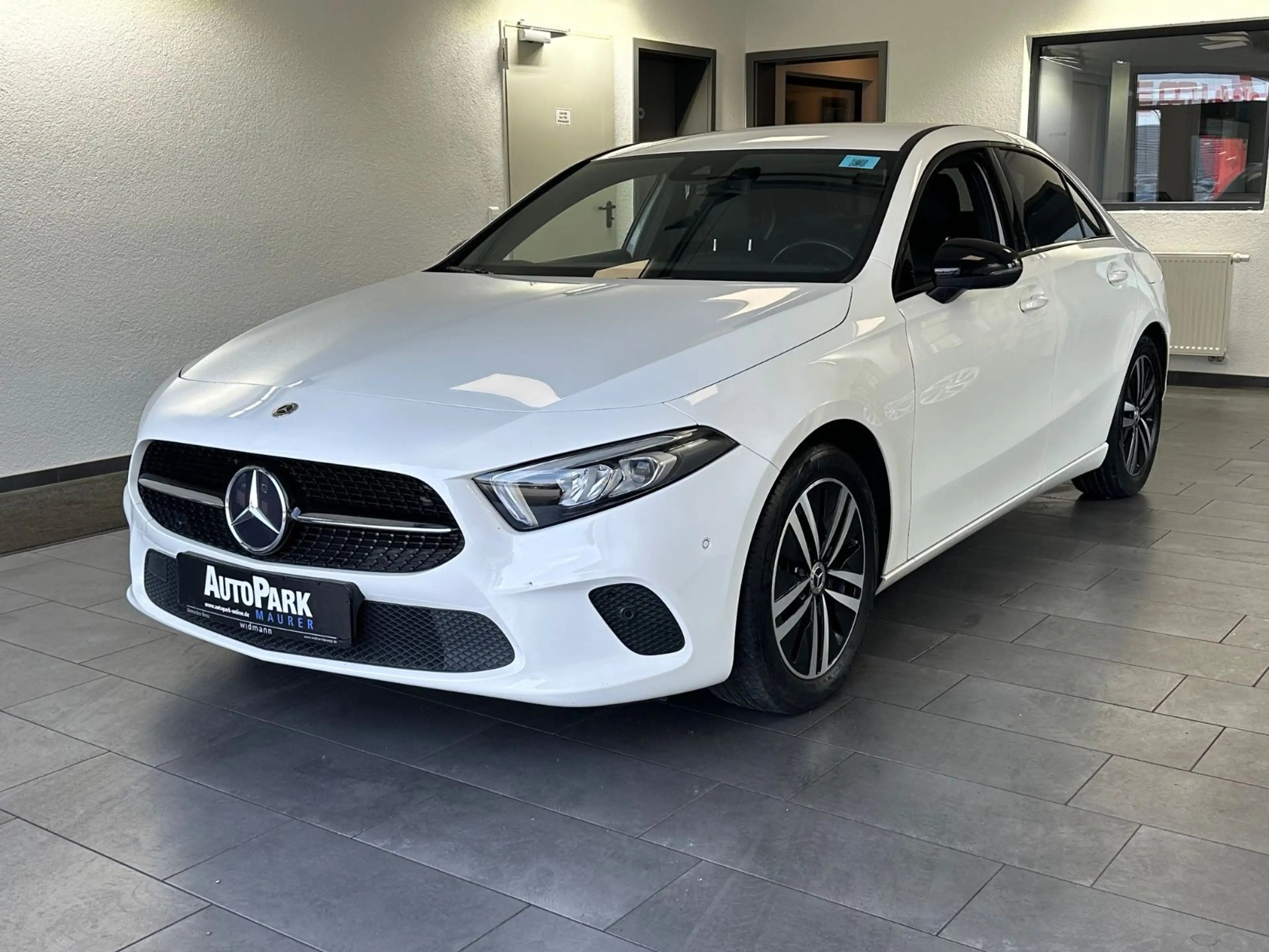 Mercedes-Benz A 200 d Limousine Progressive*LED*SHZ*Ambiente*