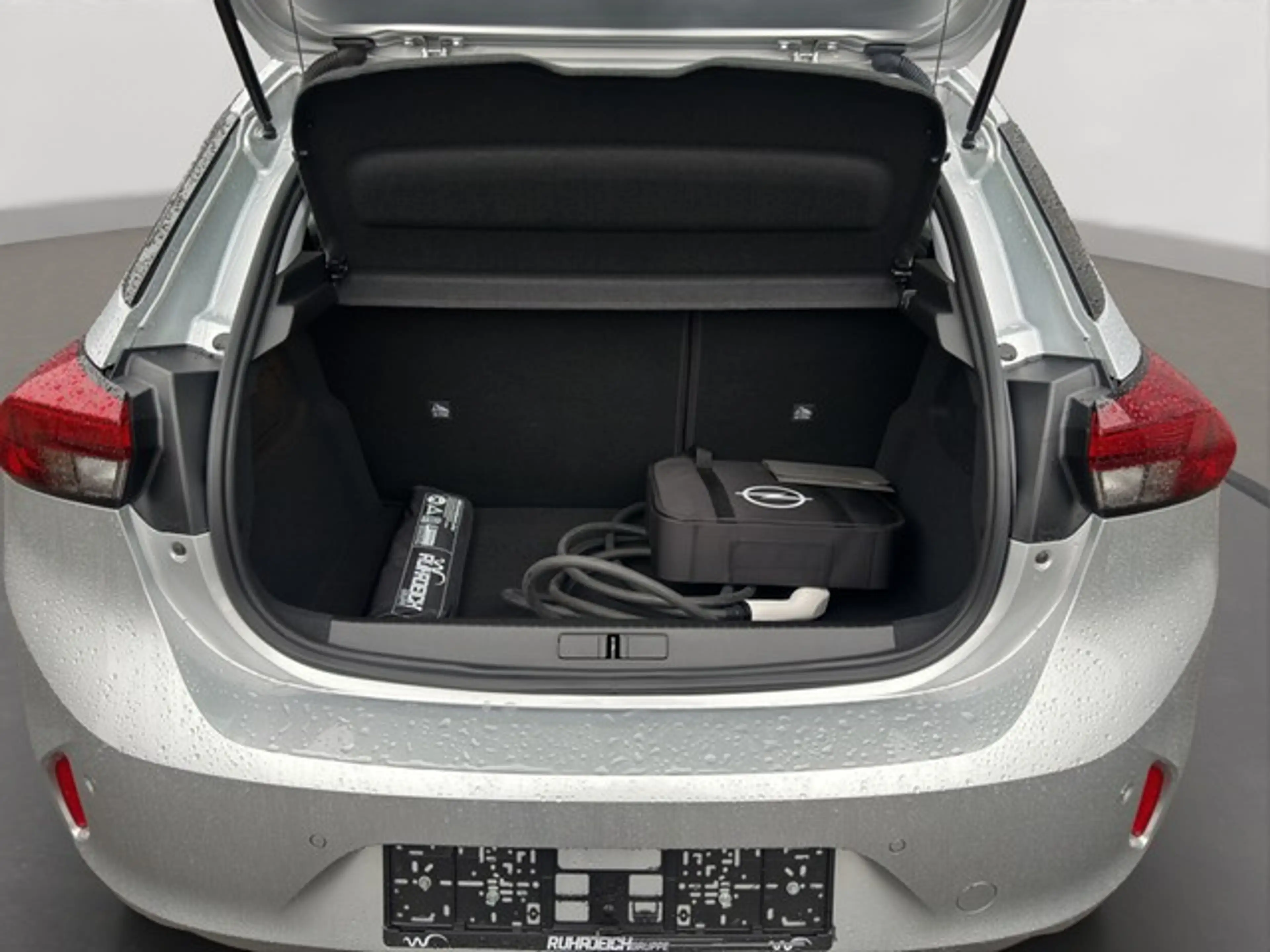 Opel Corsa-e Electric (MJ23D). Elektromotor 100kW (136 PS) — photo 16