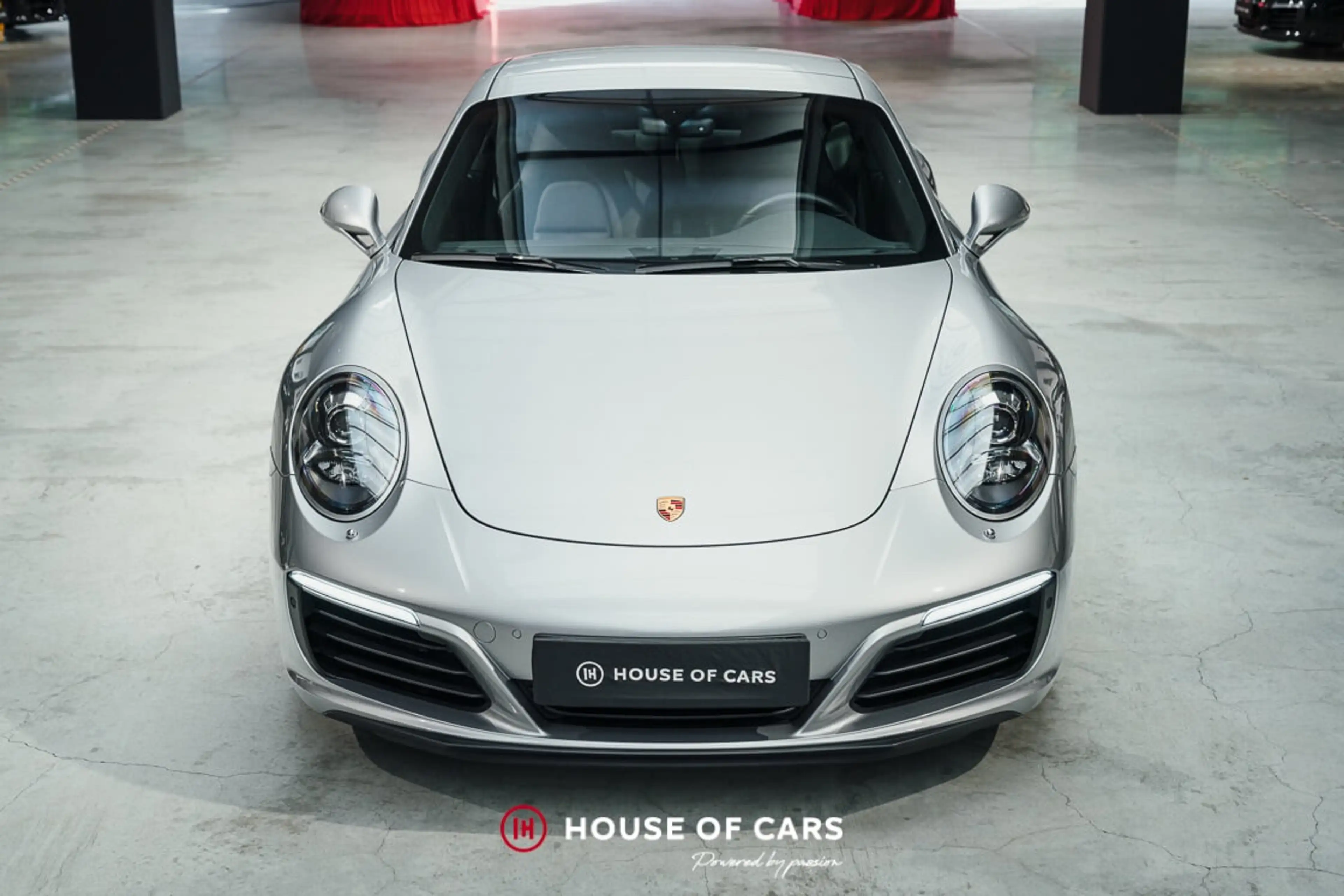 Porsche 911 991.2 CARRERA COUPE PDK LOW MILEAGE - 1ST PAINT — photo 3