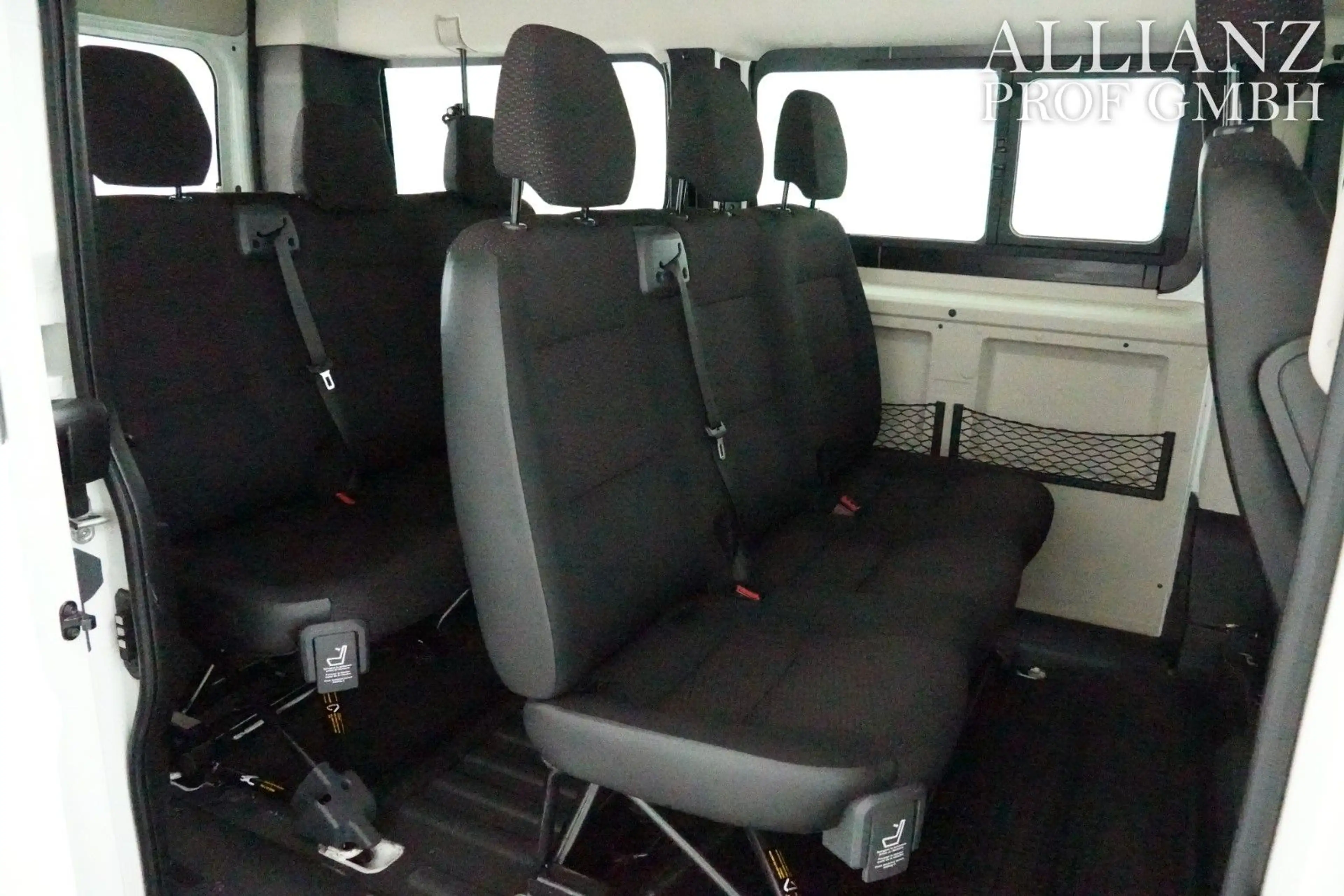 Peugeot Boxer Kombi 333 L2H2 Active Blue-HDi 160 Kamera — photo 15