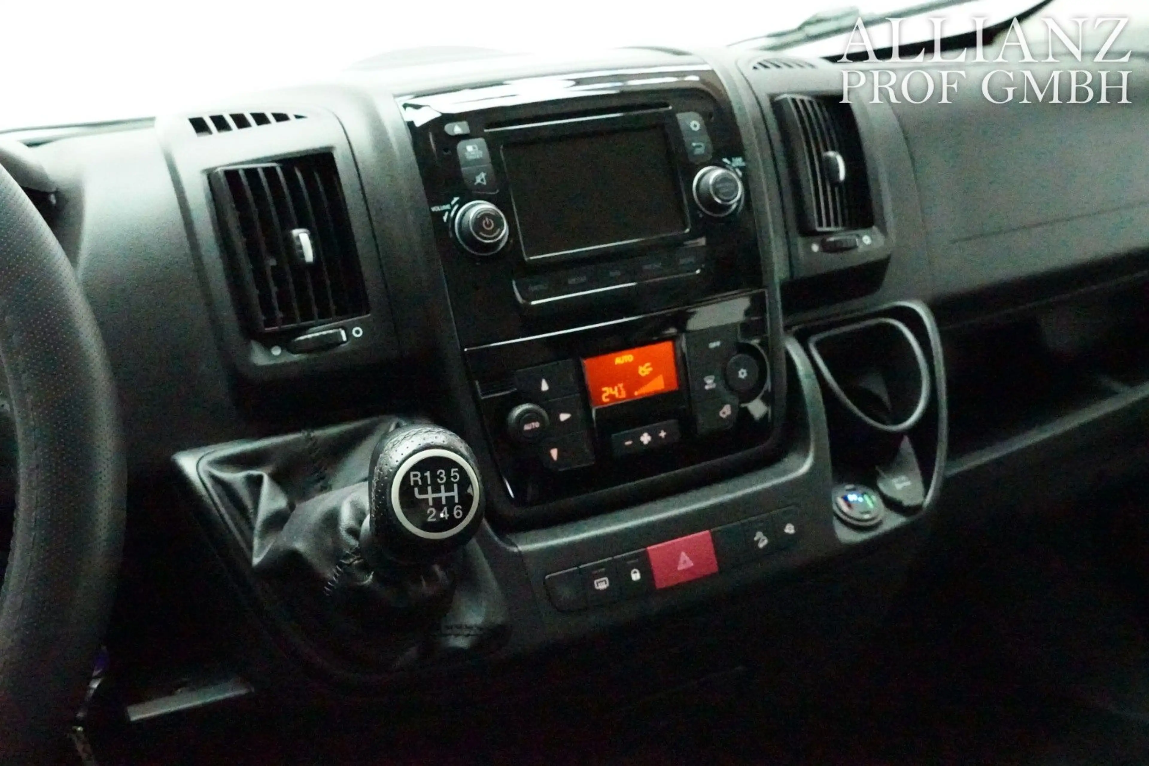 Peugeot Boxer Kombi 333 L2H2 Active Blue-HDi 160 Kamera — photo 10