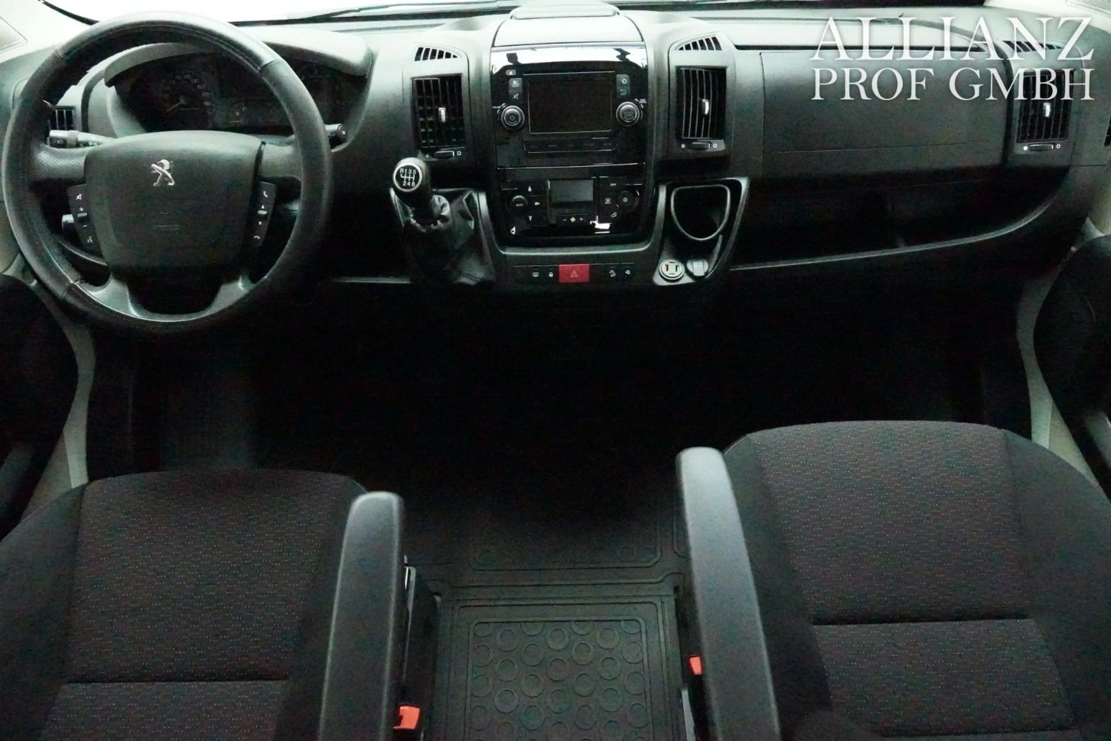 Peugeot Boxer Kombi 333 L2H2 Active Blue-HDi 160 Kamera — photo 8