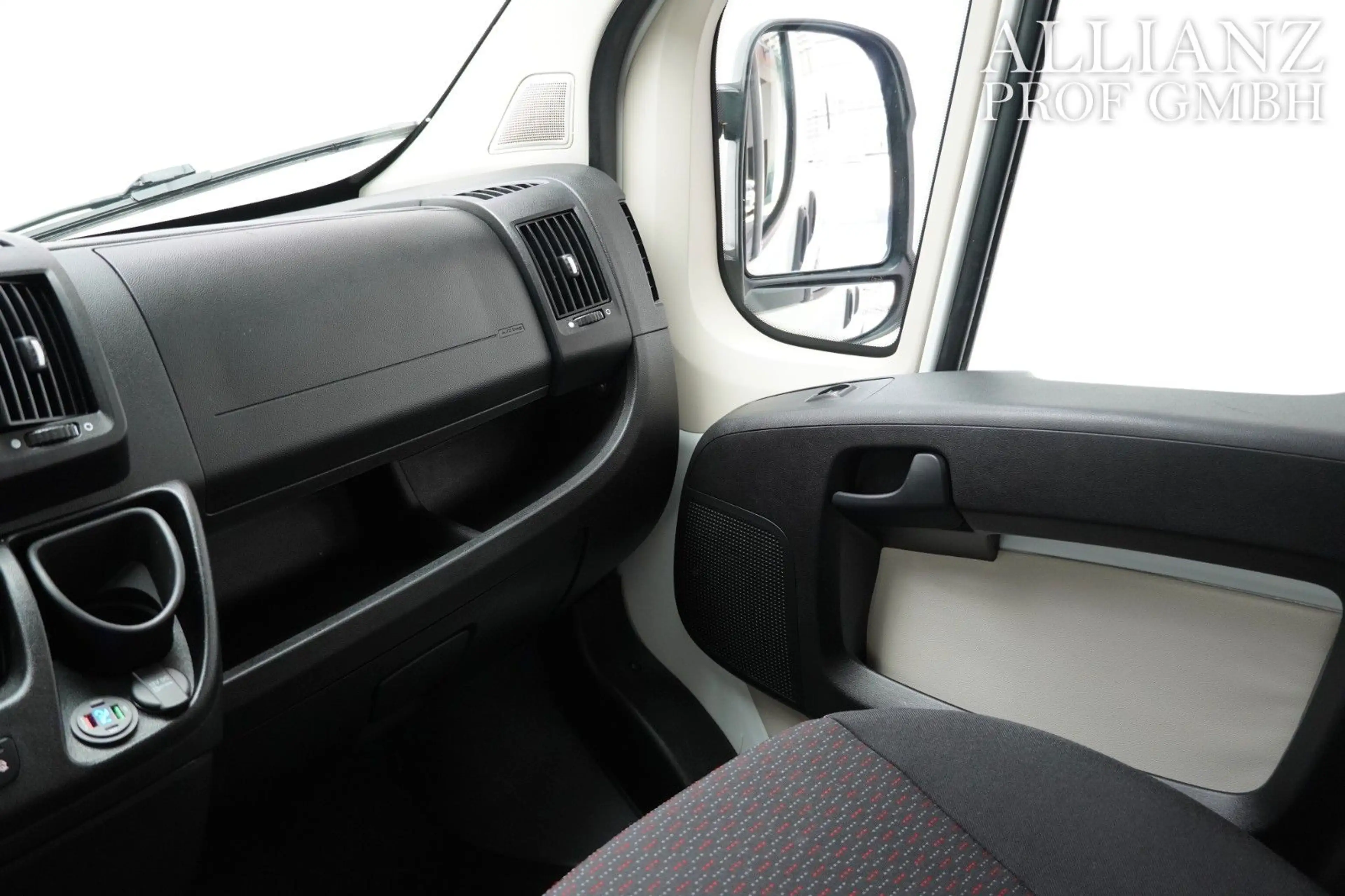 Peugeot Boxer Kombi 333 L2H2 Active Blue-HDi 160 Kamera — photo 13