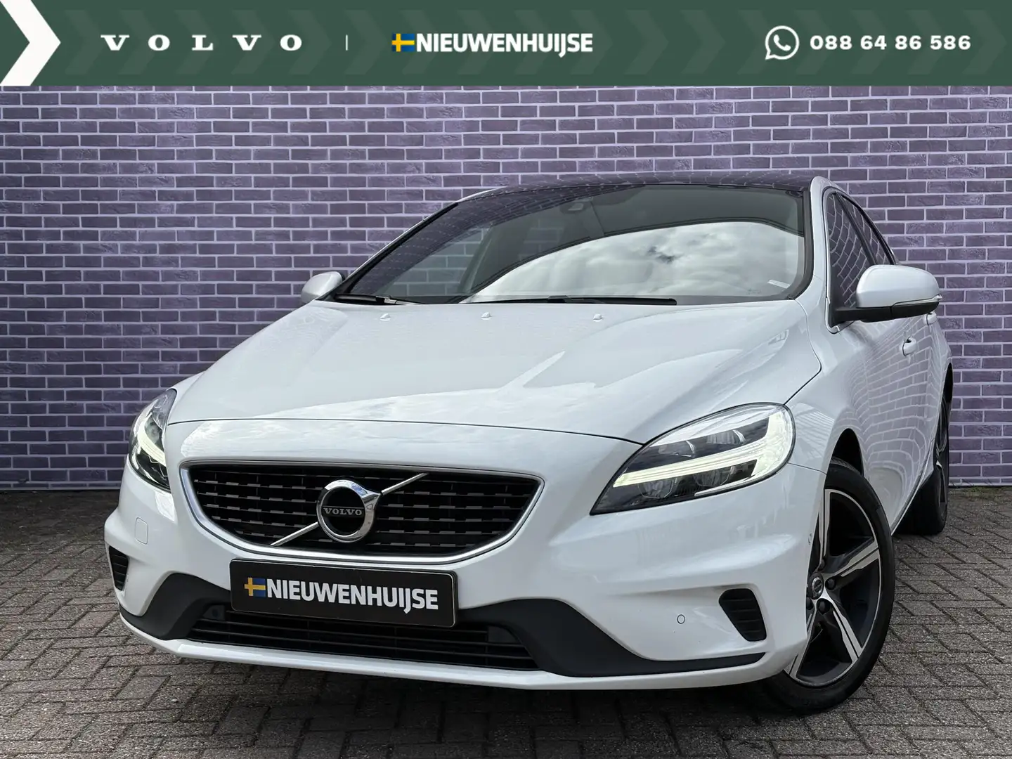 Volvo V40 1.5 T3 Polar+ Sport | DAB | Panoramadak | Stoelver Blanc - 1