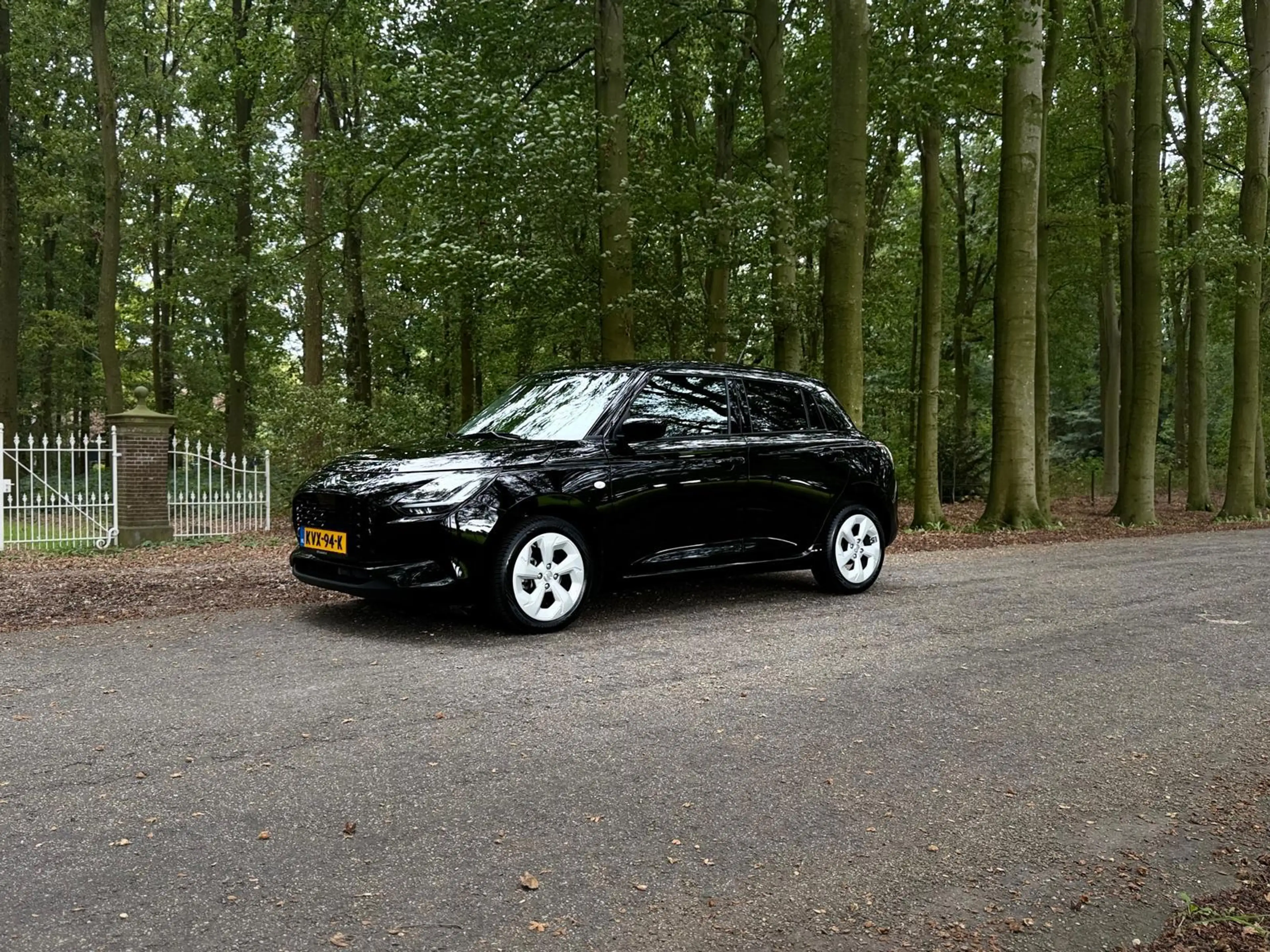 Suzuki Swift 1.2 Select Smart Hybrid — photo 2