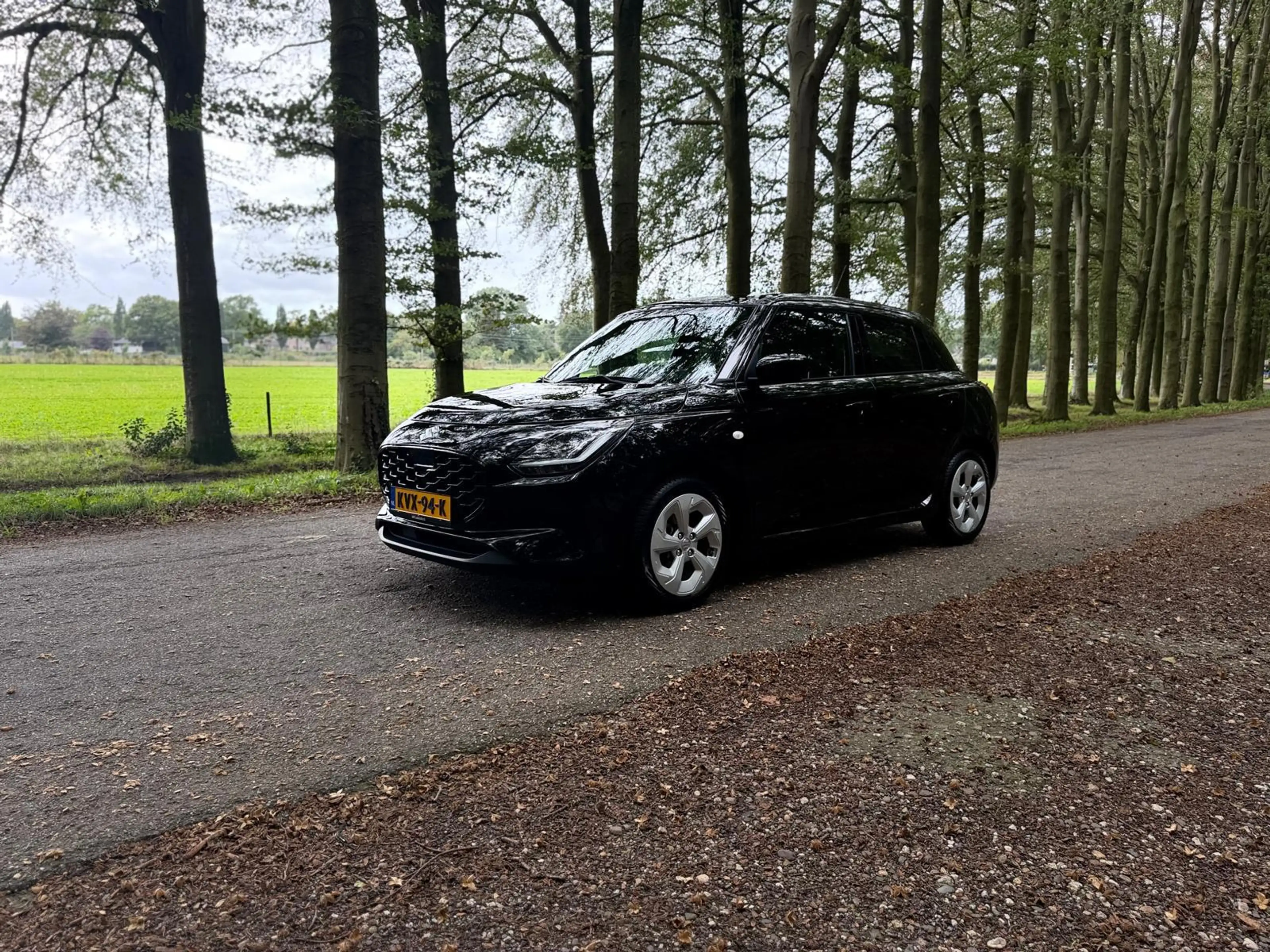 Suzuki Swift 1.2 Select Smart Hybrid — photo 12