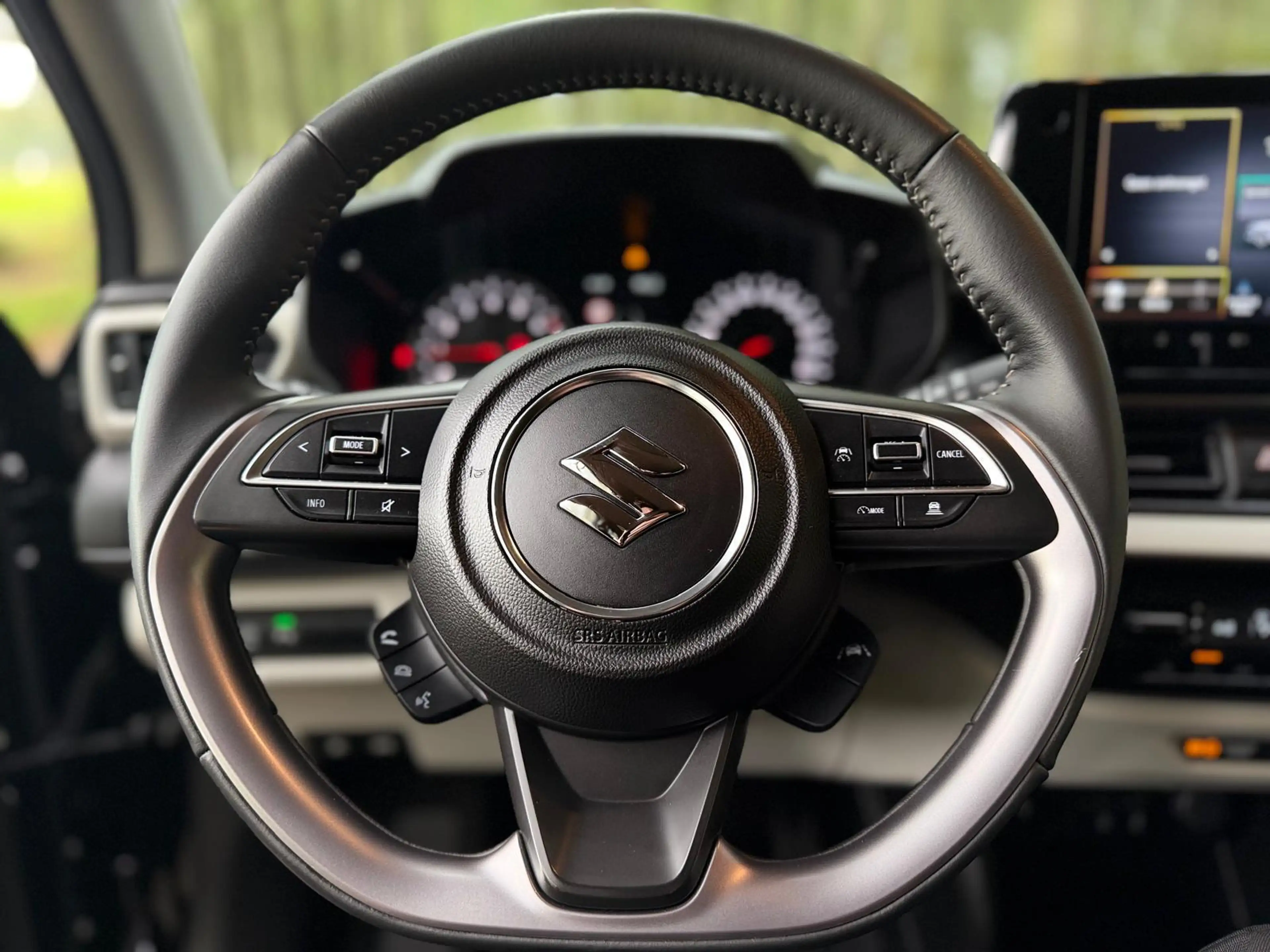 Suzuki Swift 1.2 Select Smart Hybrid — photo 14