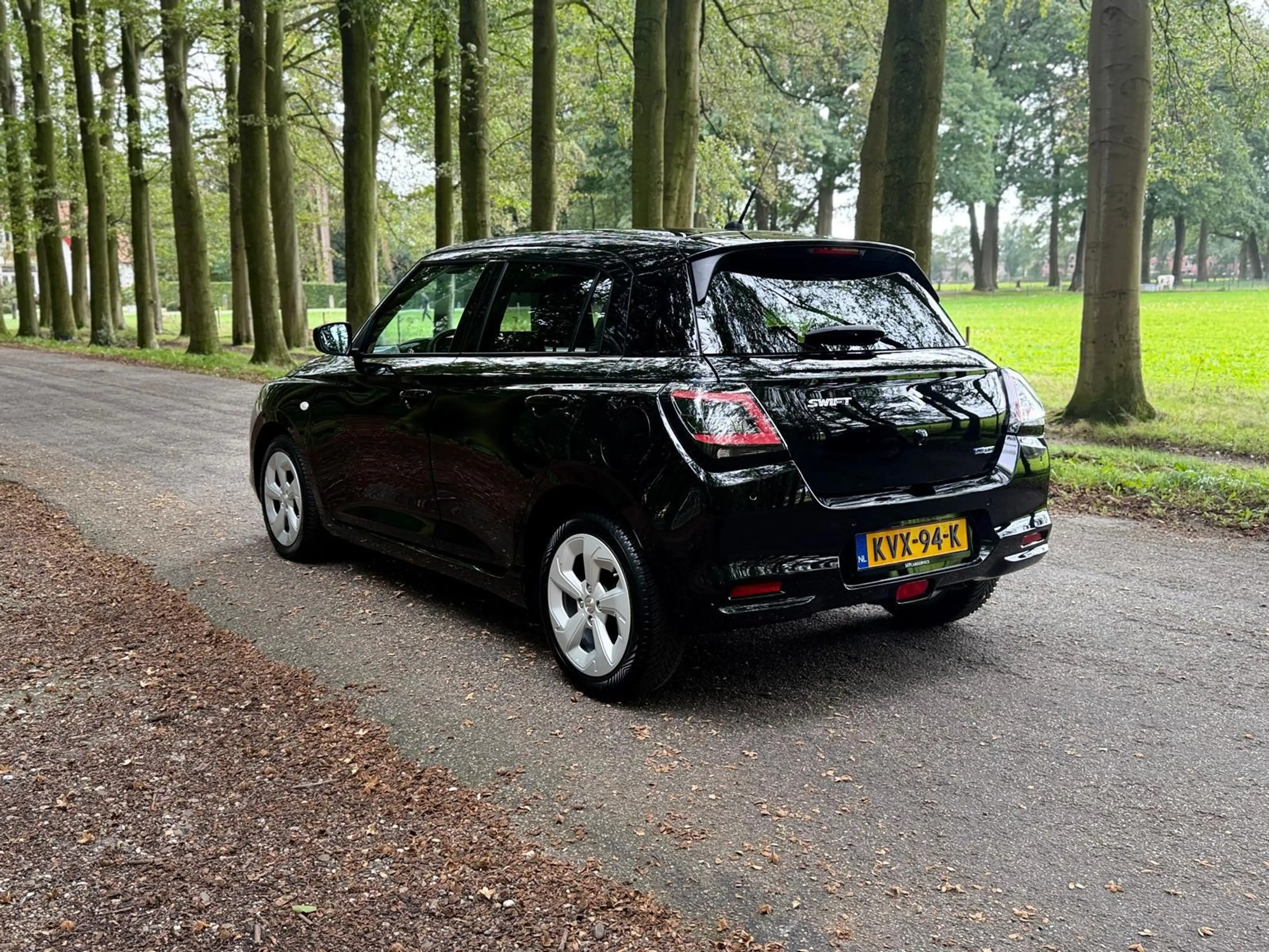 Suzuki Swift 1.2 Select Smart Hybrid — photo 6