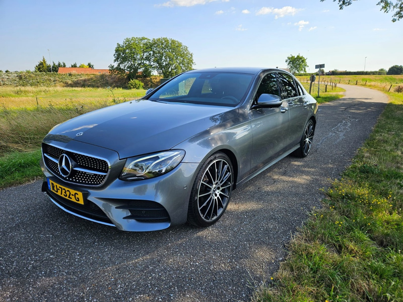 Mercedes-Benz E 200 AMG Line 9G-Tronic Widescreen-Sfeerverlichting