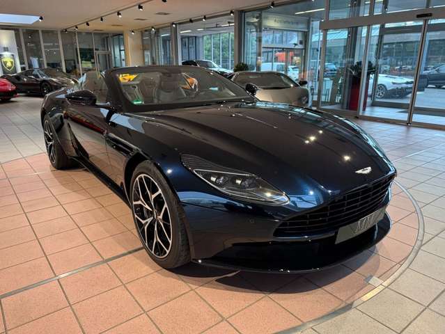 Imagine Aston Martin DB11 V8 Volante  Bang&Olufsen/BlackPack/1Hand