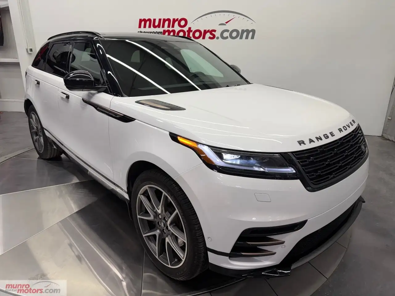 2025 Land Rover Range Rover Velar