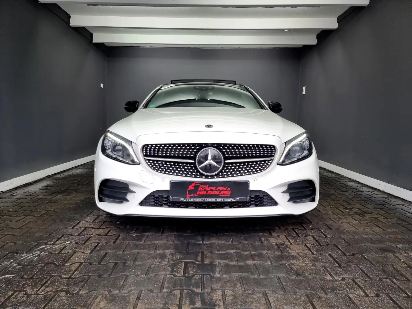 Mercedes-Benz C 220 d COUPE 4MATIC,AMG LINE, PANO, DISTRONIC, WIDE Blanc - 2