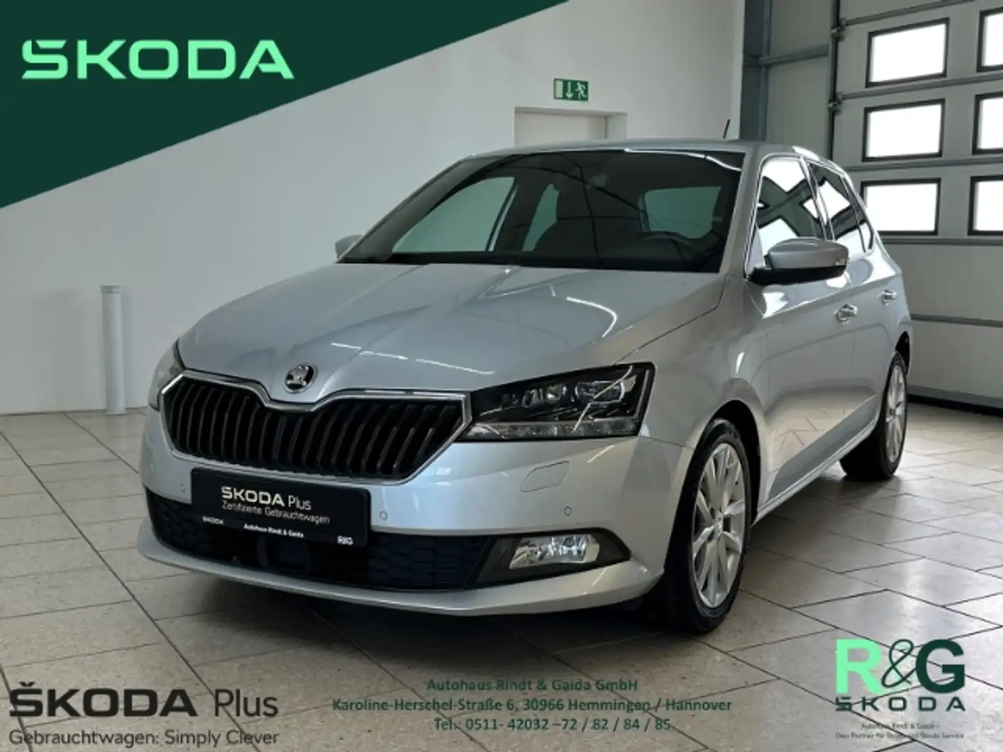 Skoda Fabia Style 1.0 TSI SHZ PDC Freisprech Kamera Silber - 1