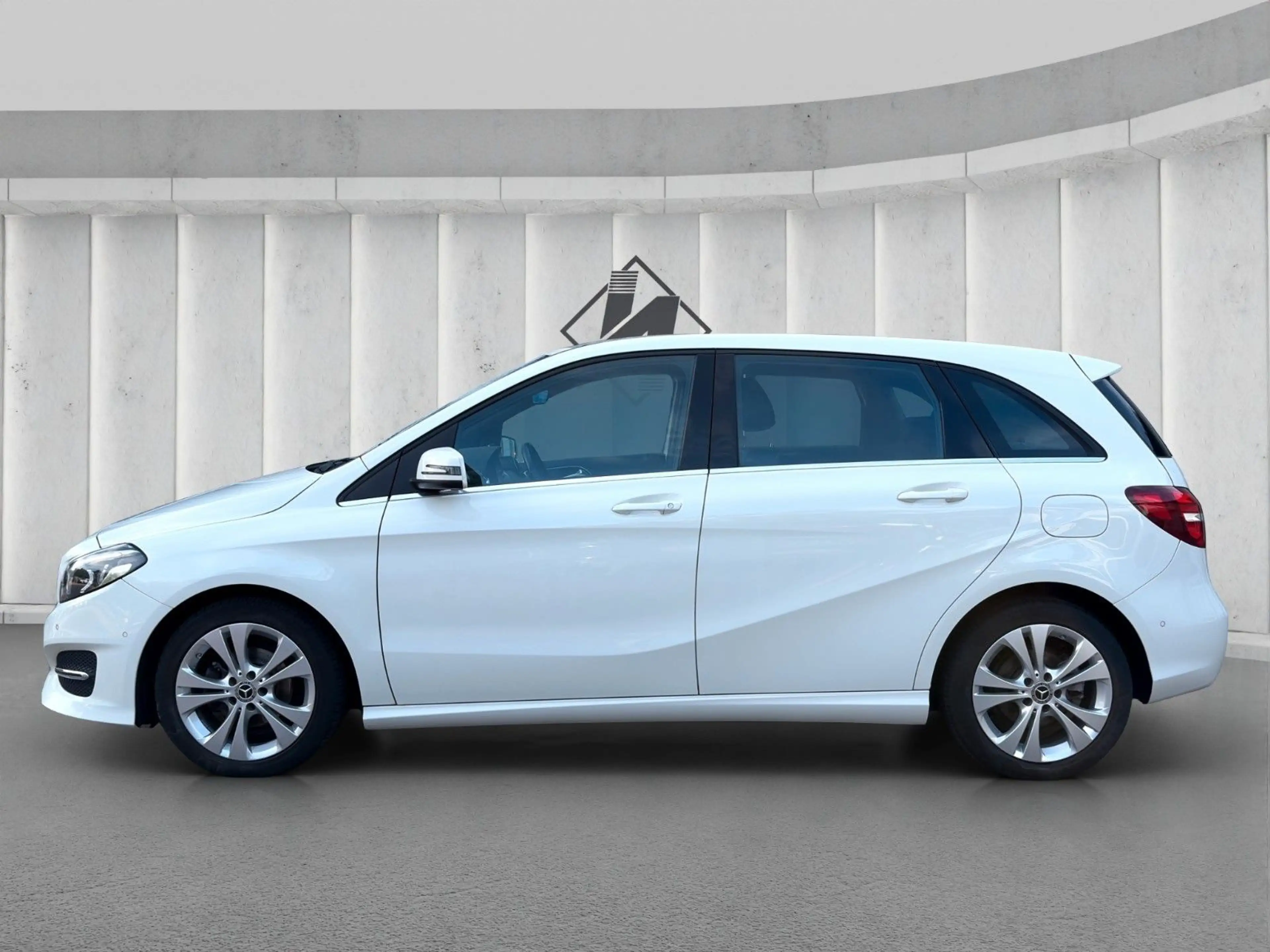 Mercedes-Benz B 180 d*LED*SHZ*PDC*Kamera** — photo 7