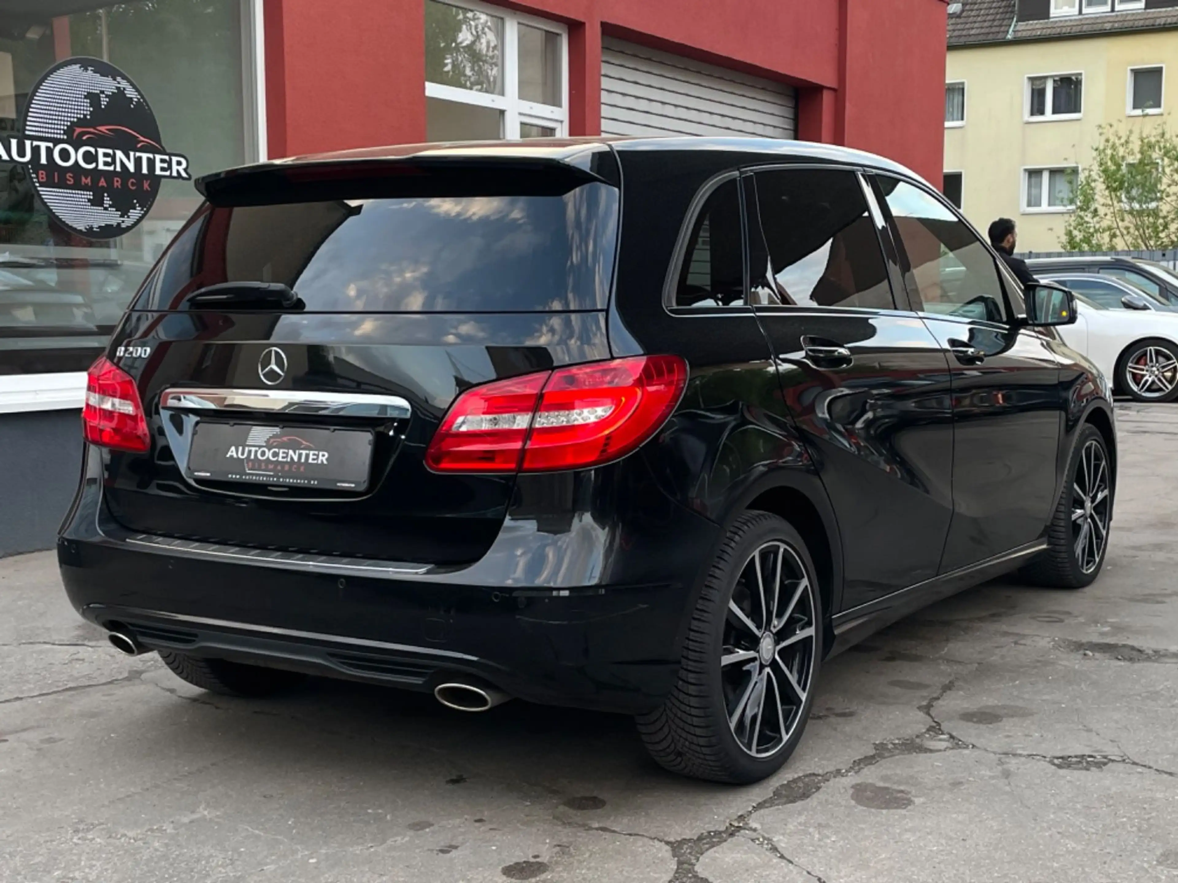 Mercedes-Benz B 200 Automatik NAVI/BI-XENON/R-KAMERA/SHZ — photo 5