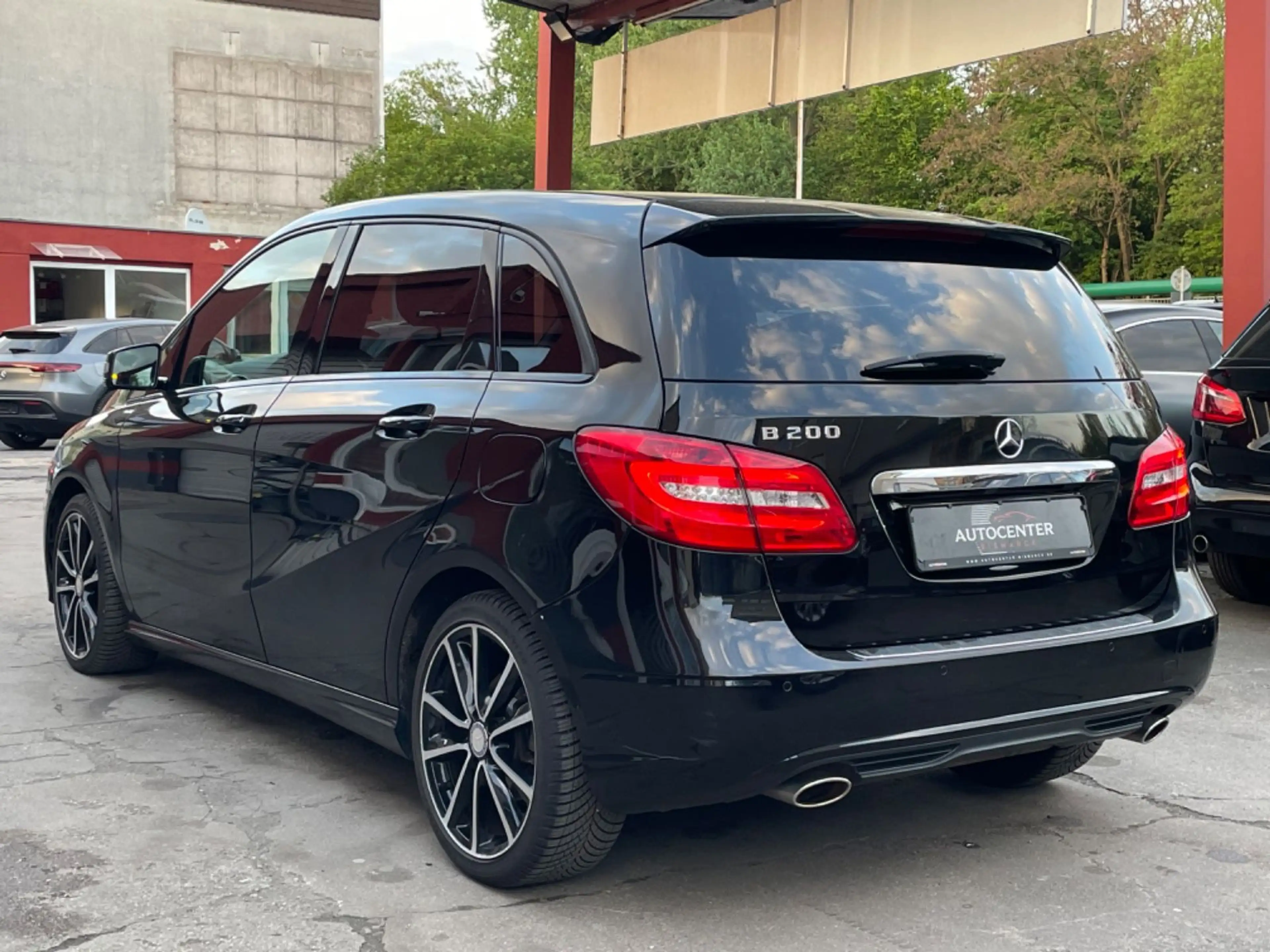 Mercedes-Benz B 200 Automatik NAVI/BI-XENON/R-KAMERA/SHZ — photo 7