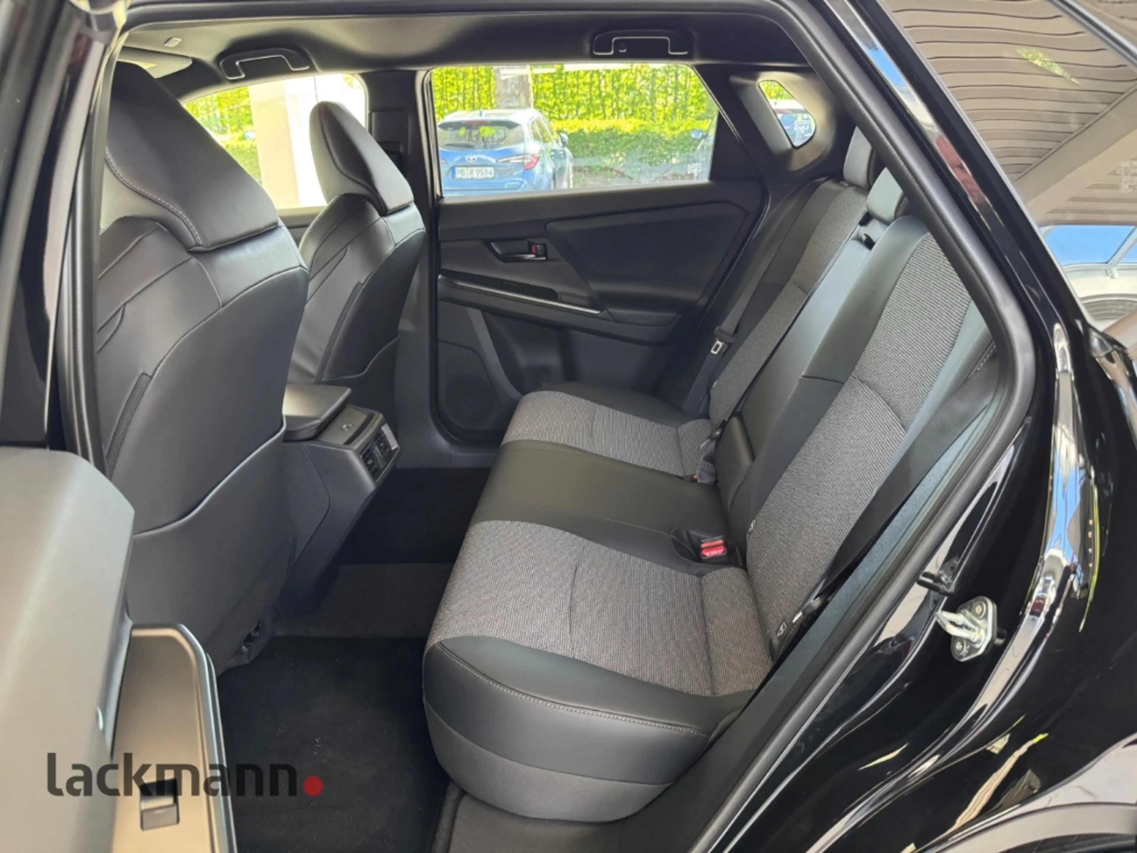 Toyota bZ4X Teamplayer 360°Kamera Toter Winkel Warner — photo 10
