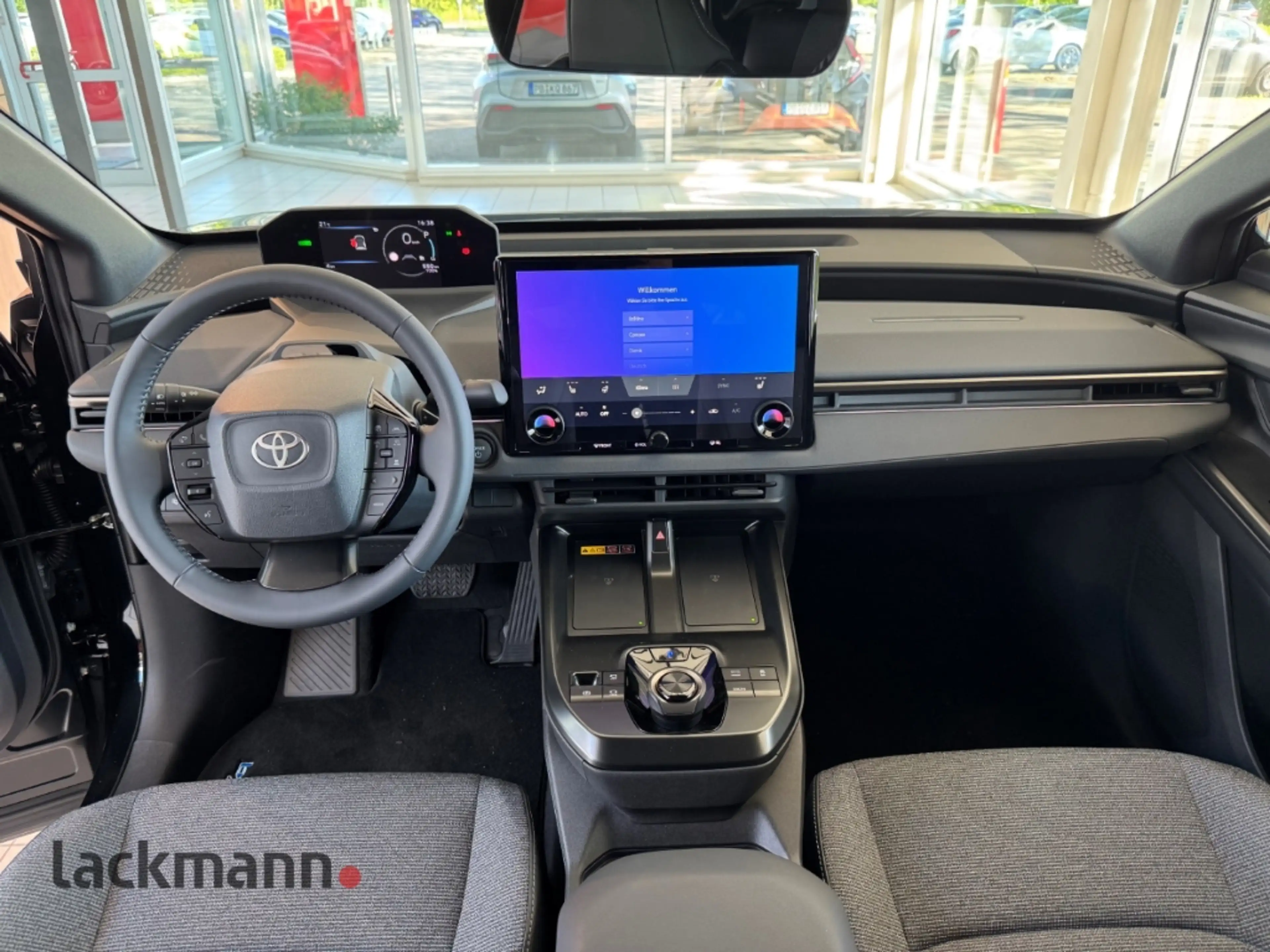 Toyota bZ4X Teamplayer 360°Kamera Toter Winkel Warner — photo 11