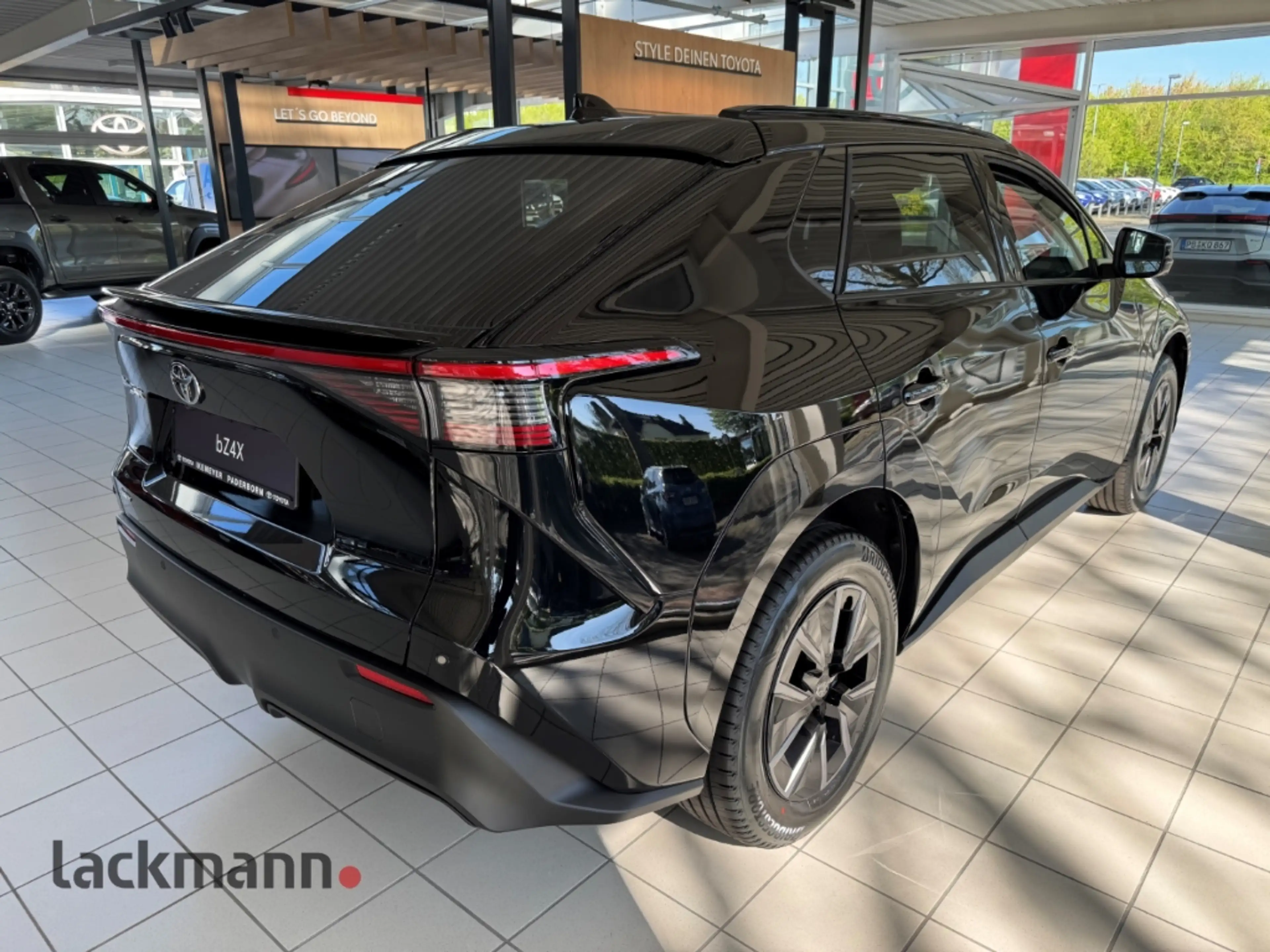 Toyota bZ4X Teamplayer 360°Kamera Toter Winkel Warner — photo 4