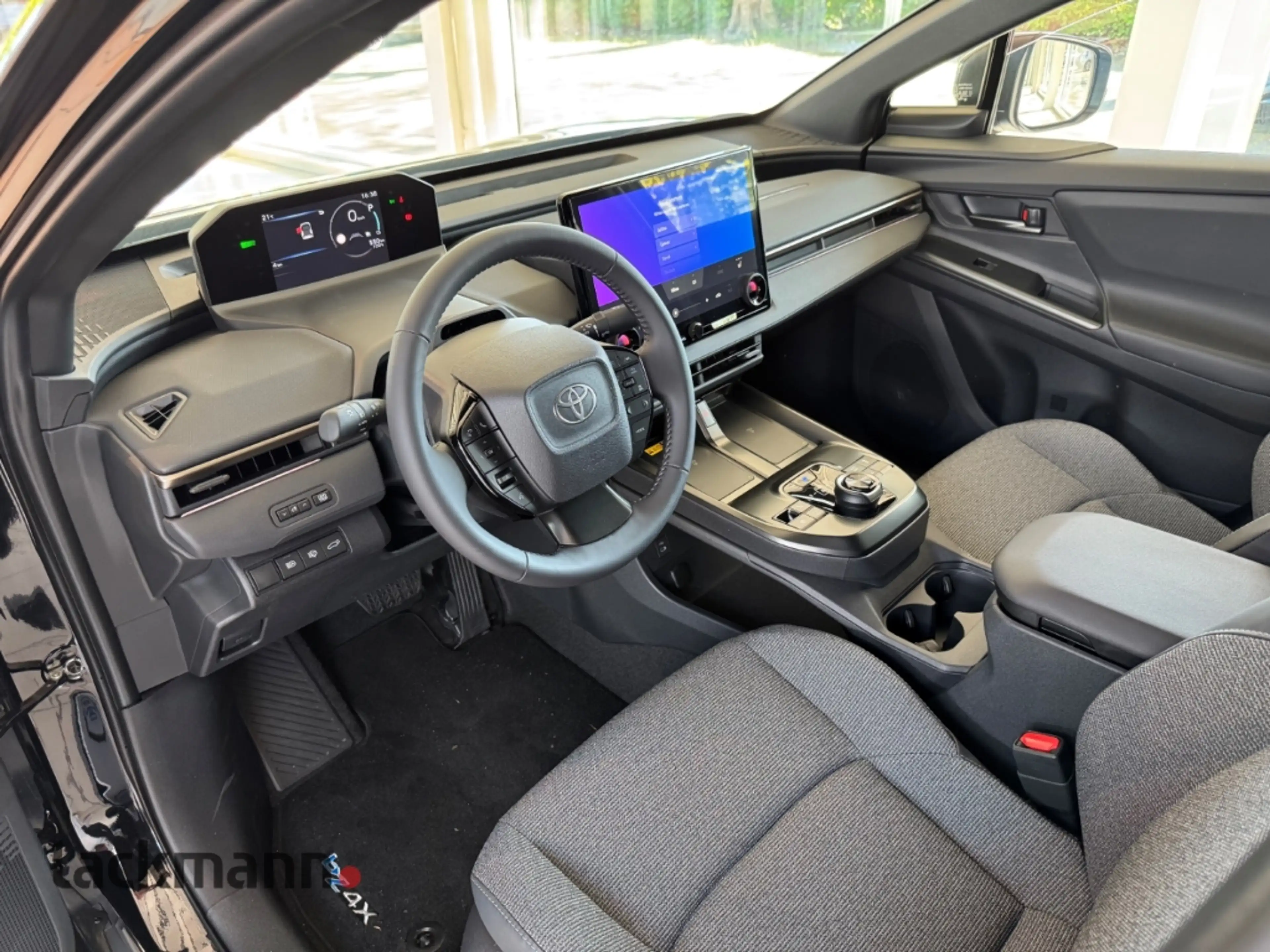 Toyota bZ4X Teamplayer 360°Kamera Toter Winkel Warner — photo 8