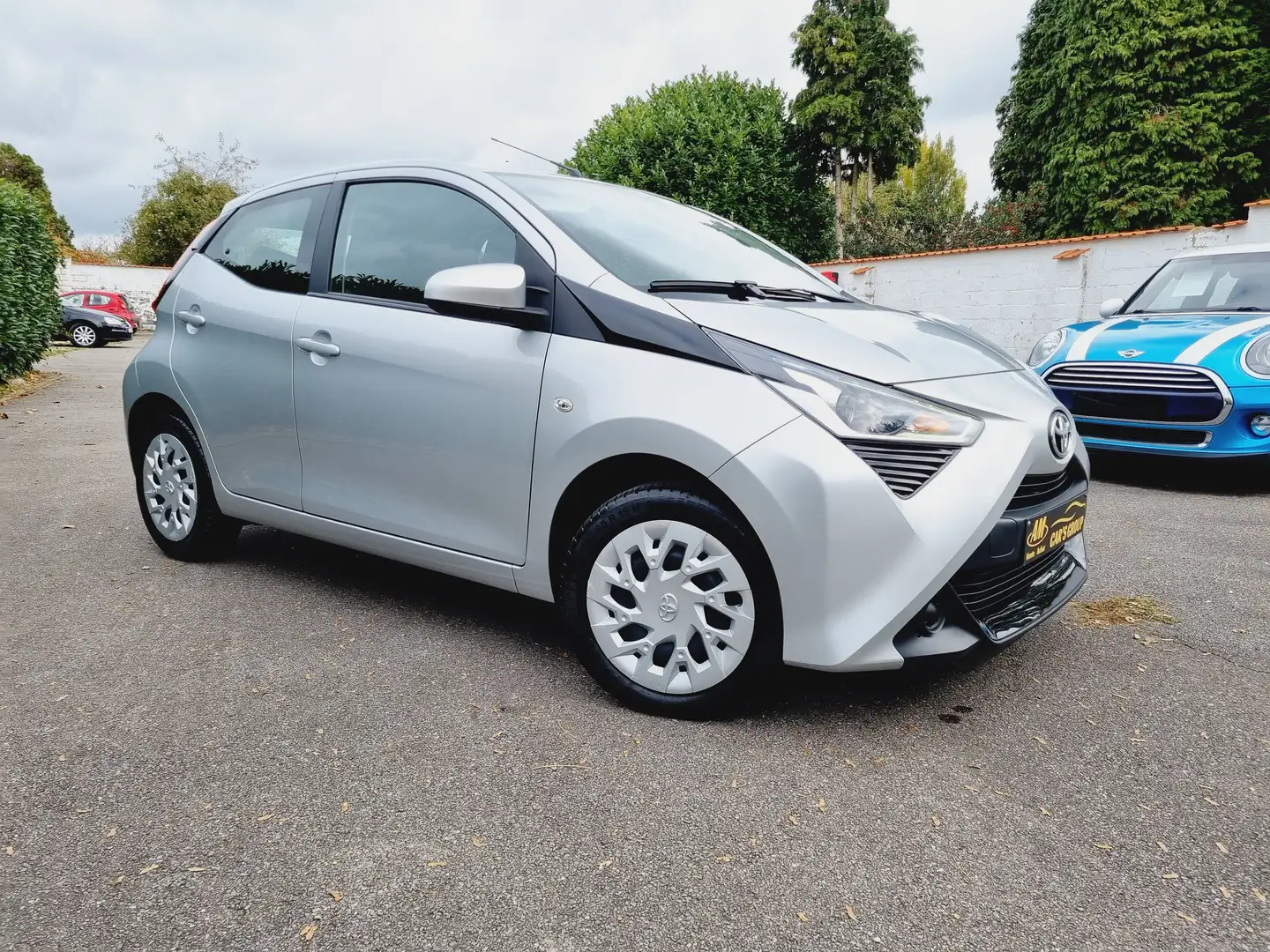 Toyota Aygo X 1 an garantie //// 7400 KM /////// Argent - 1