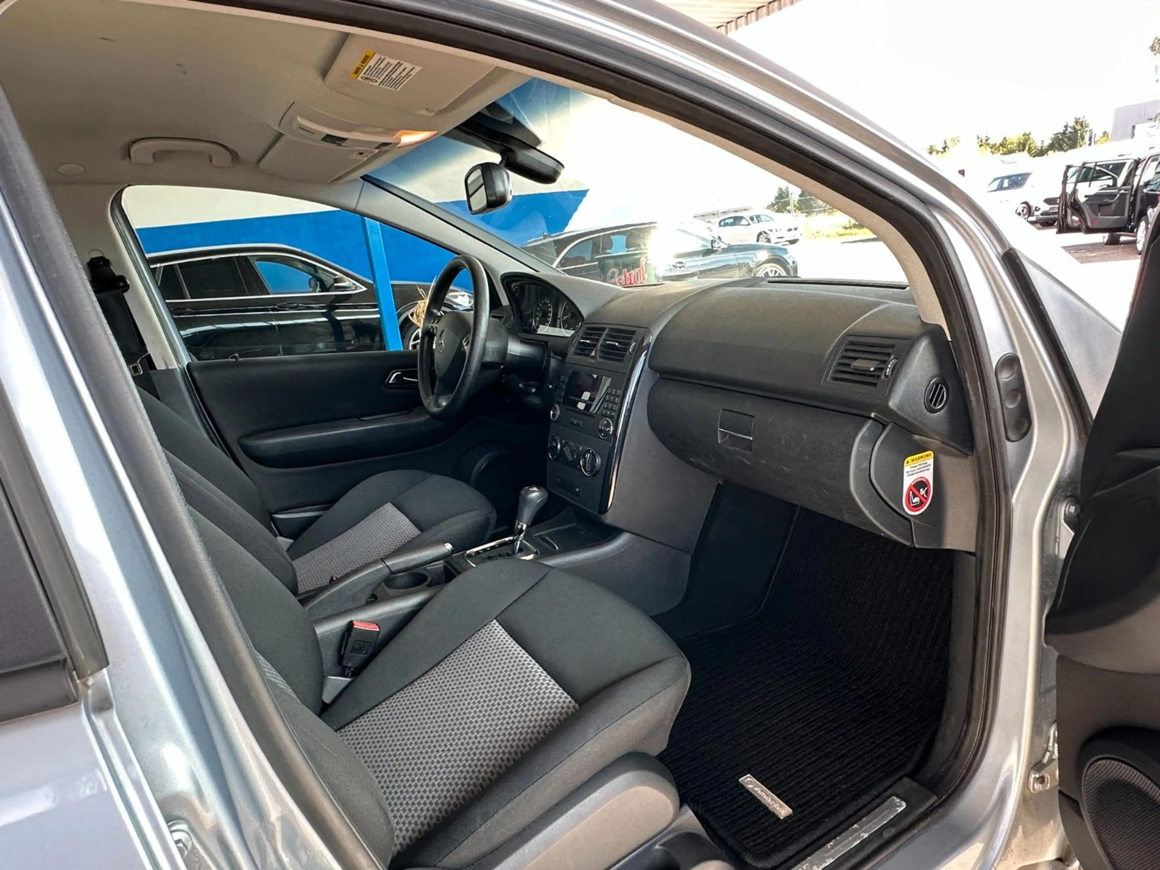 Mercedes-Benz A 150 A A 150 5-türig / Klima / SHZ — photo 9