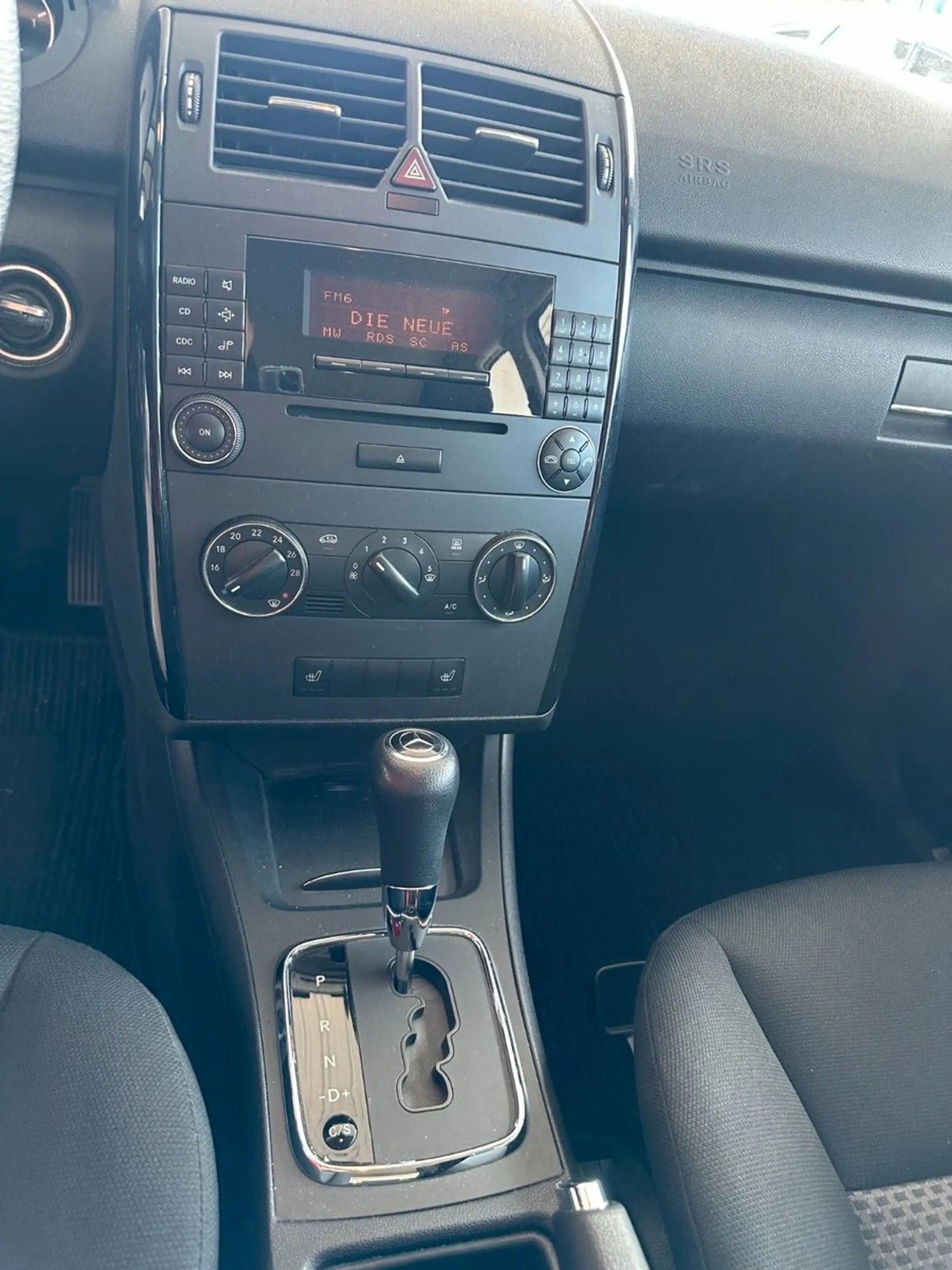 Mercedes-Benz A 150 A A 150 5-türig / Klima / SHZ — photo 13