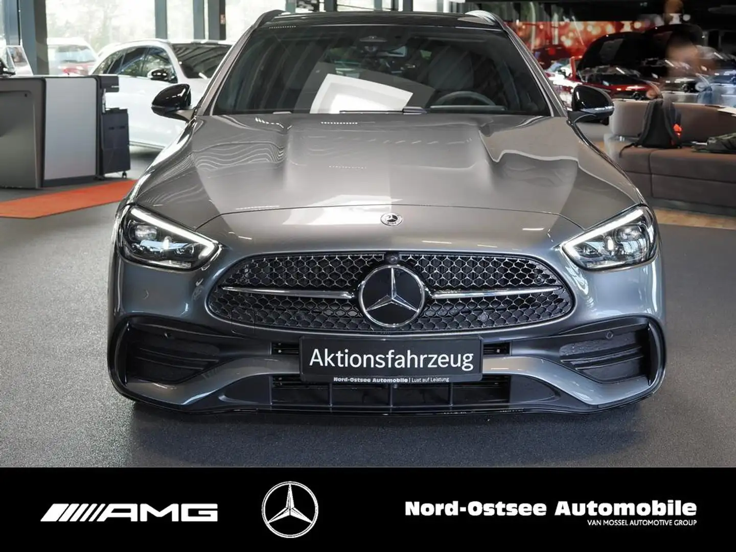Mercedes-Benz C 300 4m T  AMG NIGHT PANO AHK KEYLESS DIGITAL Grau - 2
