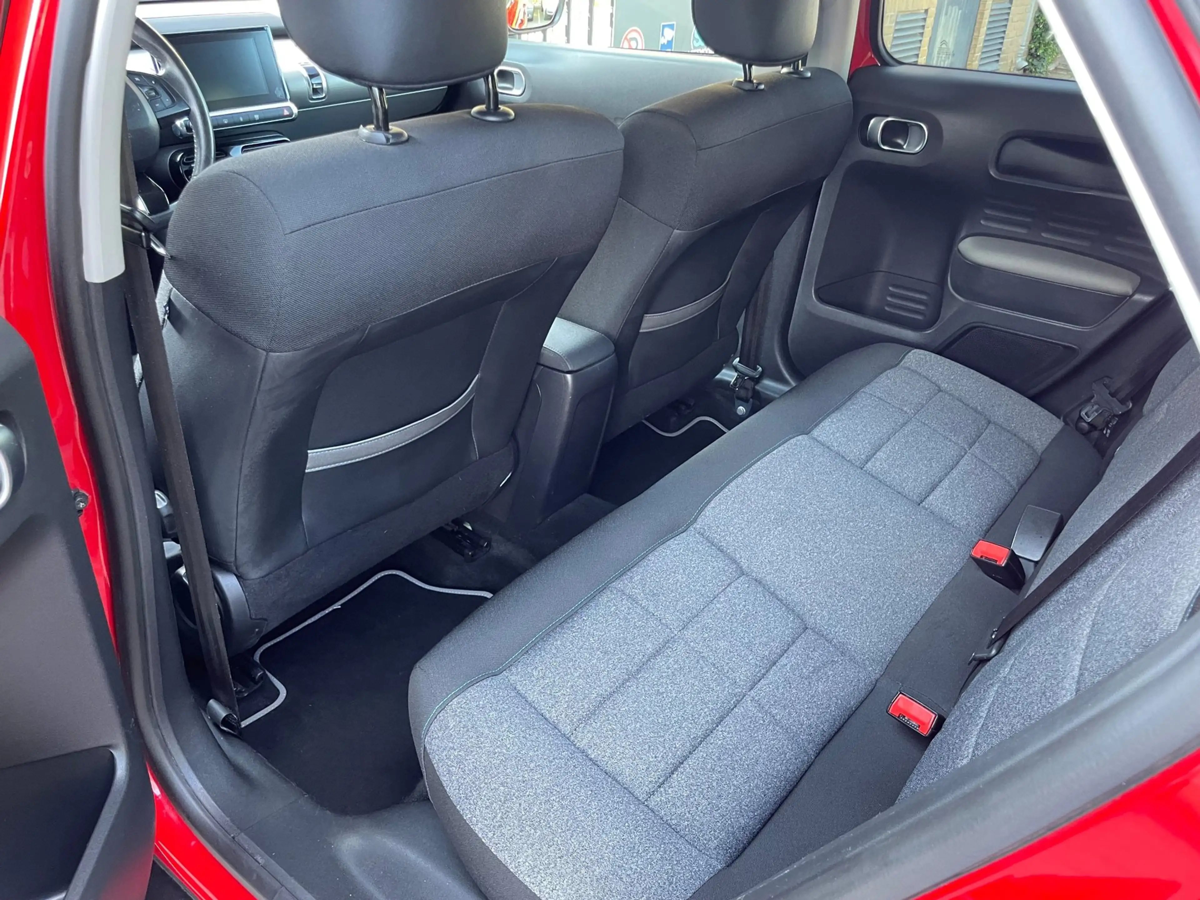 Citroen C4 Cactus 1.2 PureTech Feel Airco Navi PDC NAP APK — photo 9