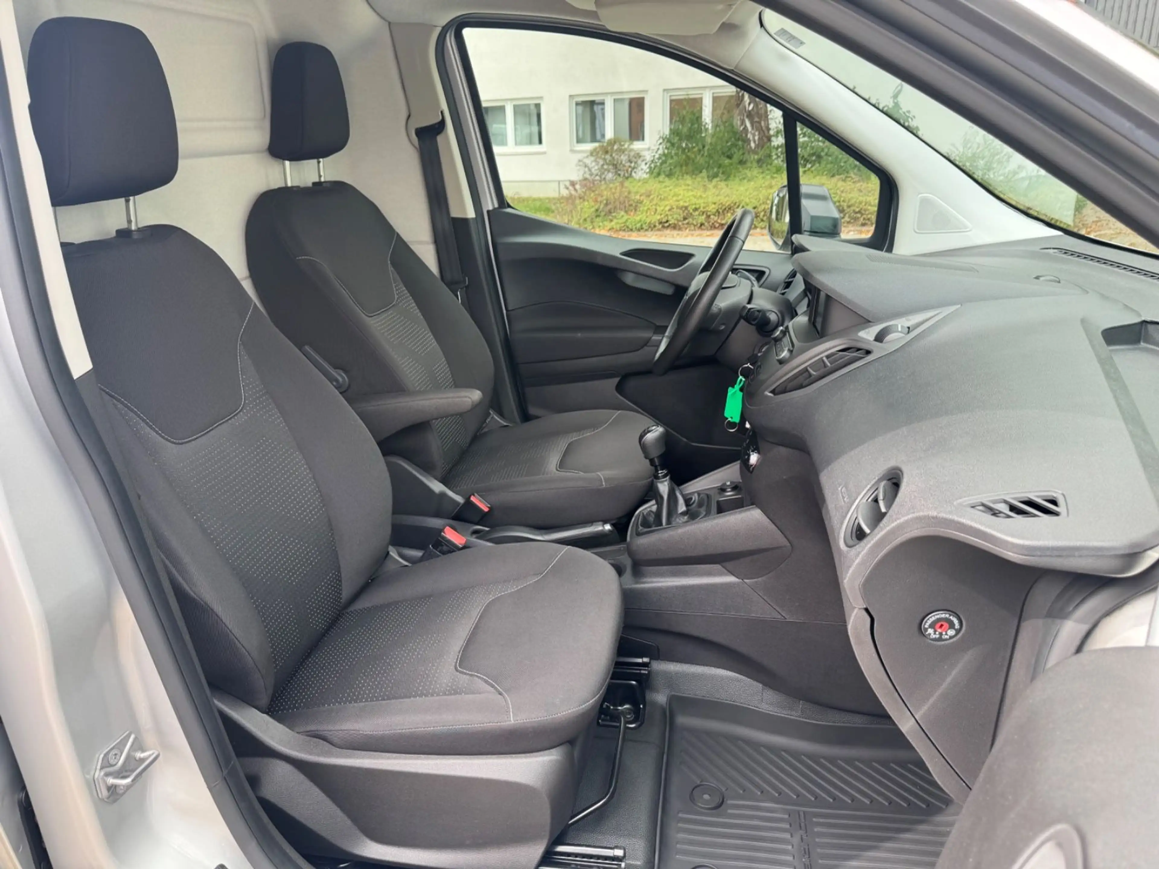 Ford Transit Courier 1.0 EcoB/Klima/Navi/Temp/SZH/PDC — photo 6