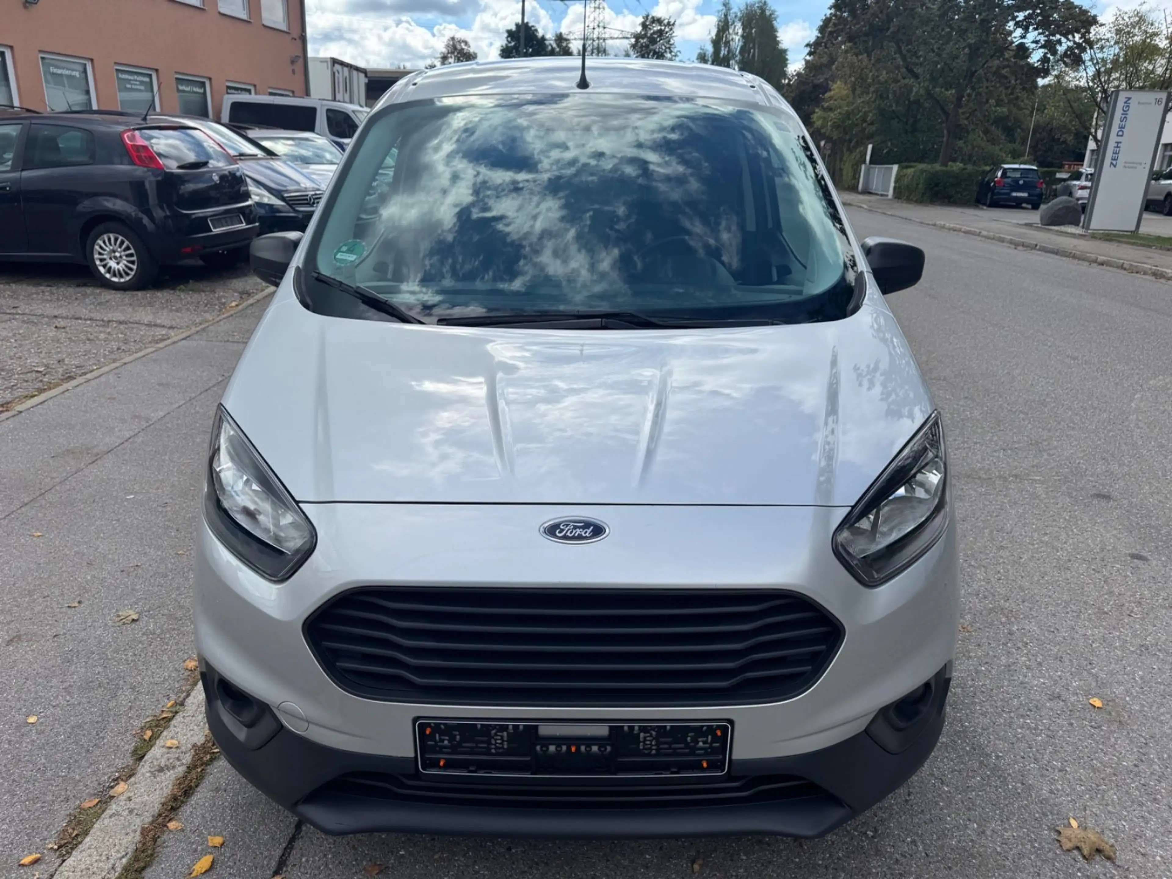 Ford Transit Courier 1.0 EcoB/Klima/Navi/Temp/SZH/PDC — photo 10