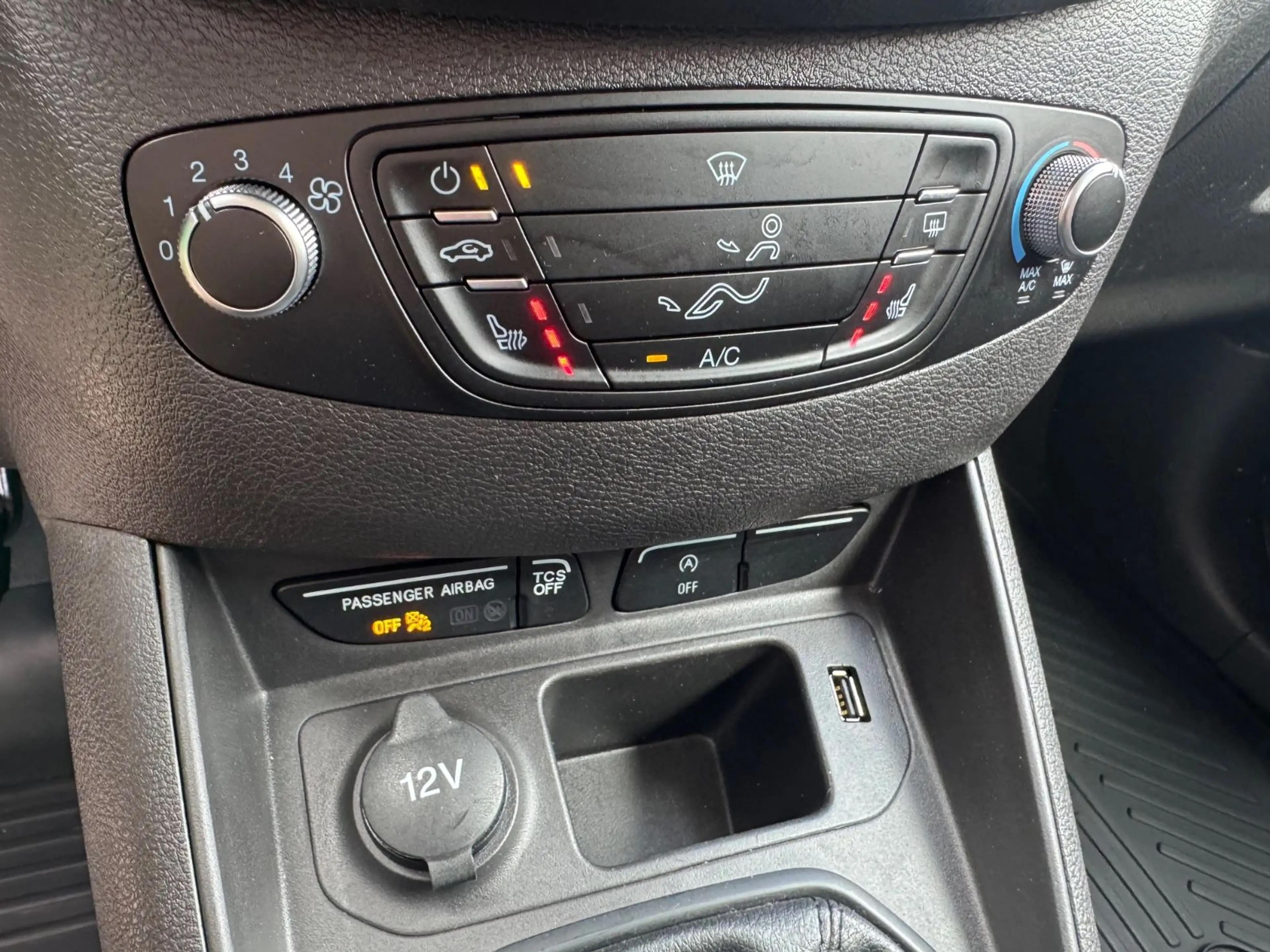 Ford Transit Courier 1.0 EcoB/Klima/Navi/Temp/SZH/PDC — photo 14