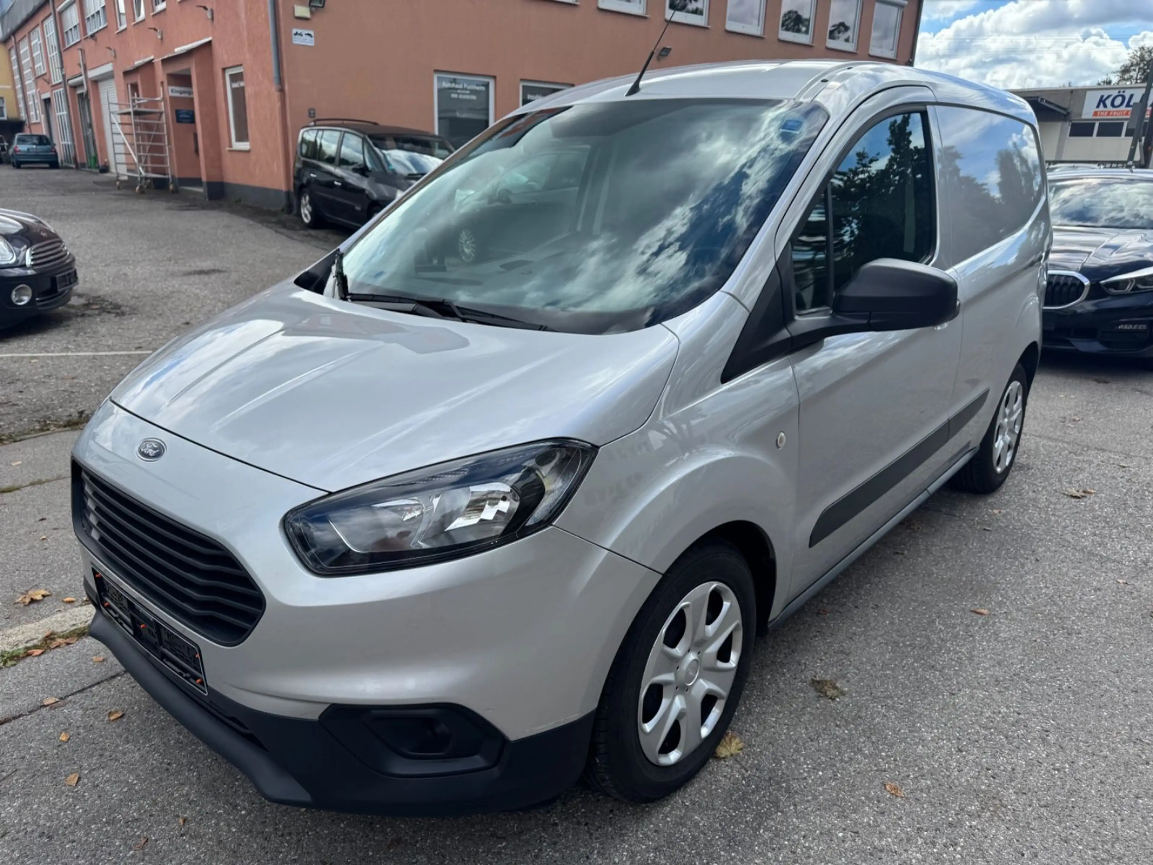 Ford Transit Courier 1.0 EcoB/Klima/Navi/Temp/SZH/PDC — photo 3