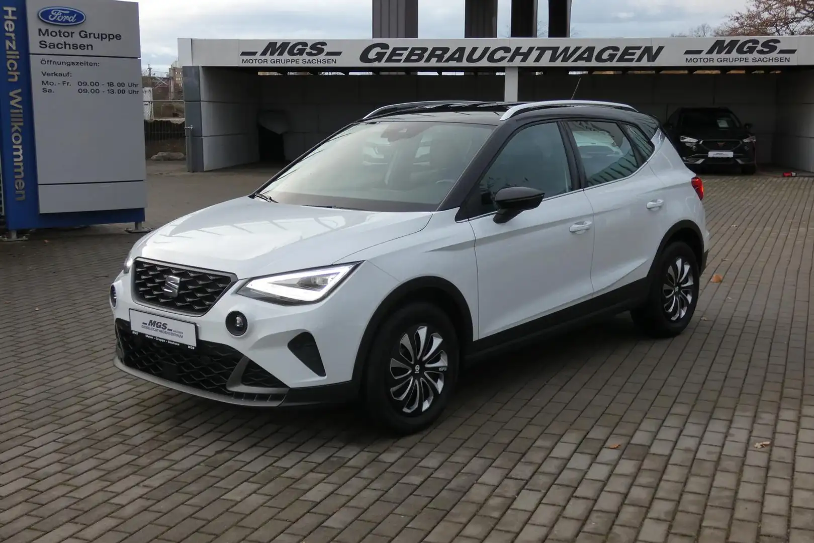 SEAT Arona 1.0 TSI 'FR' #BEATS #LED #RFK #NAVI #ACC Weiß - 2