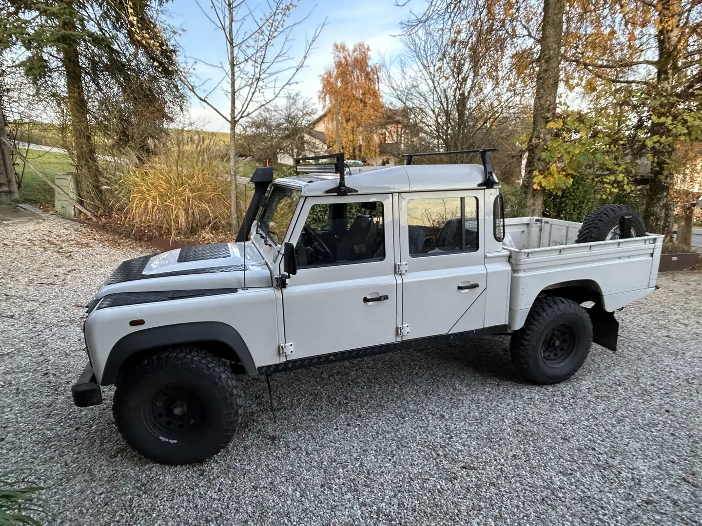 Land Rover Defender 130 DCPU, E Weiß - 2