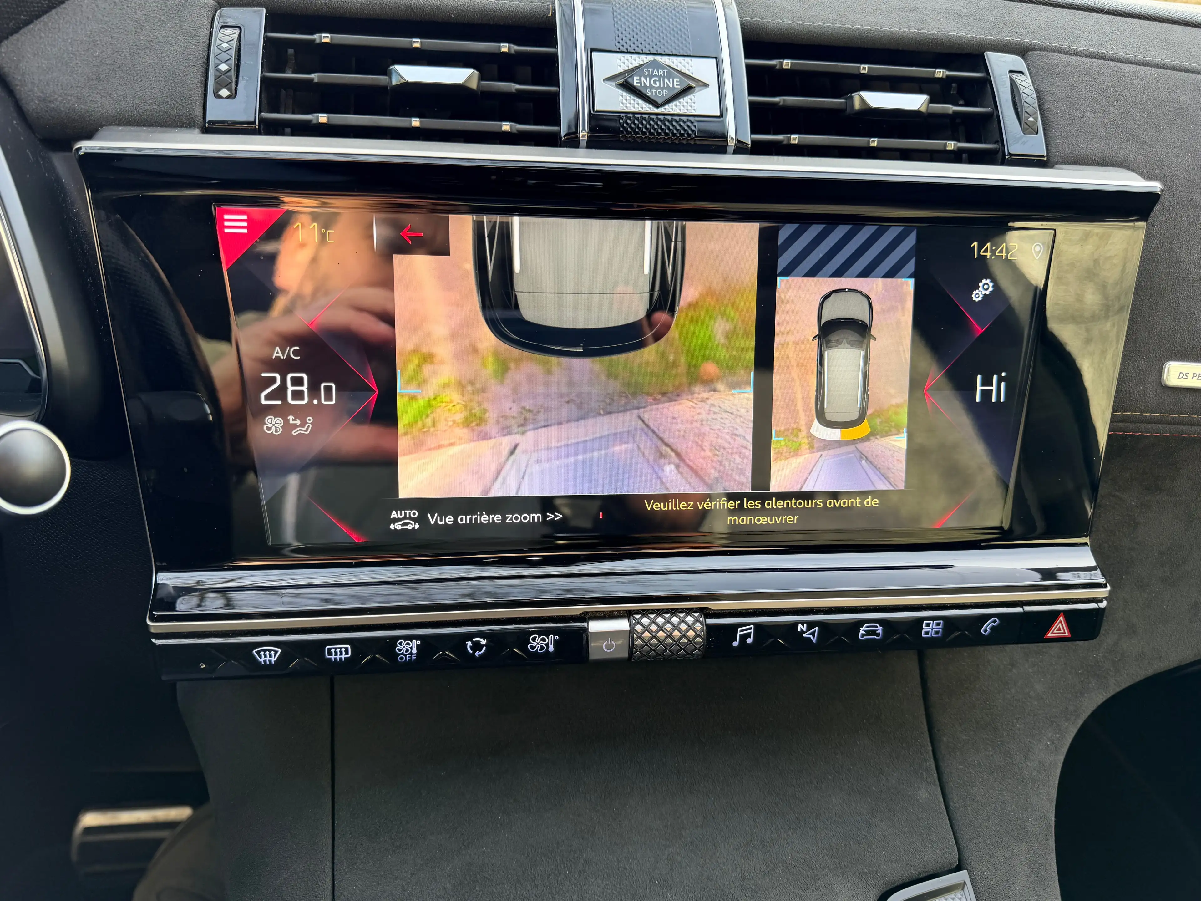 DS Automobiles DS 7 Crossback Performance Line // PANORAMIQUE // 1ère Main Full — photo 8