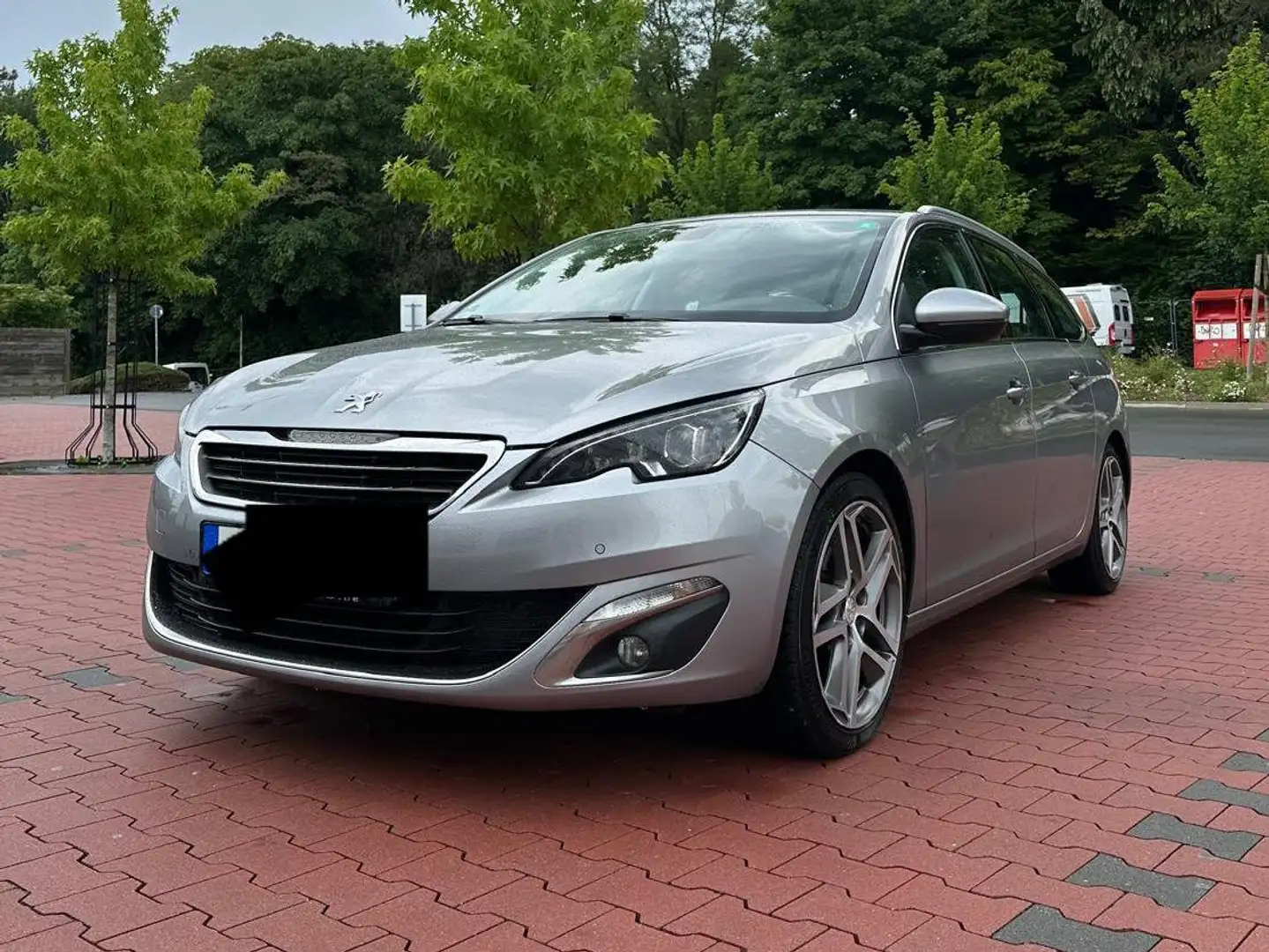 Peugeot 308 308 SW BlueHDi 150 EAT6 Stop Silber - 1