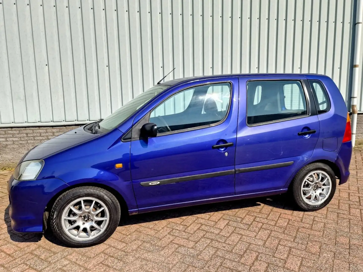 Daihatsu YRV 1.3 16V VTI AIRCO Nieuwe APK Blauw - 2