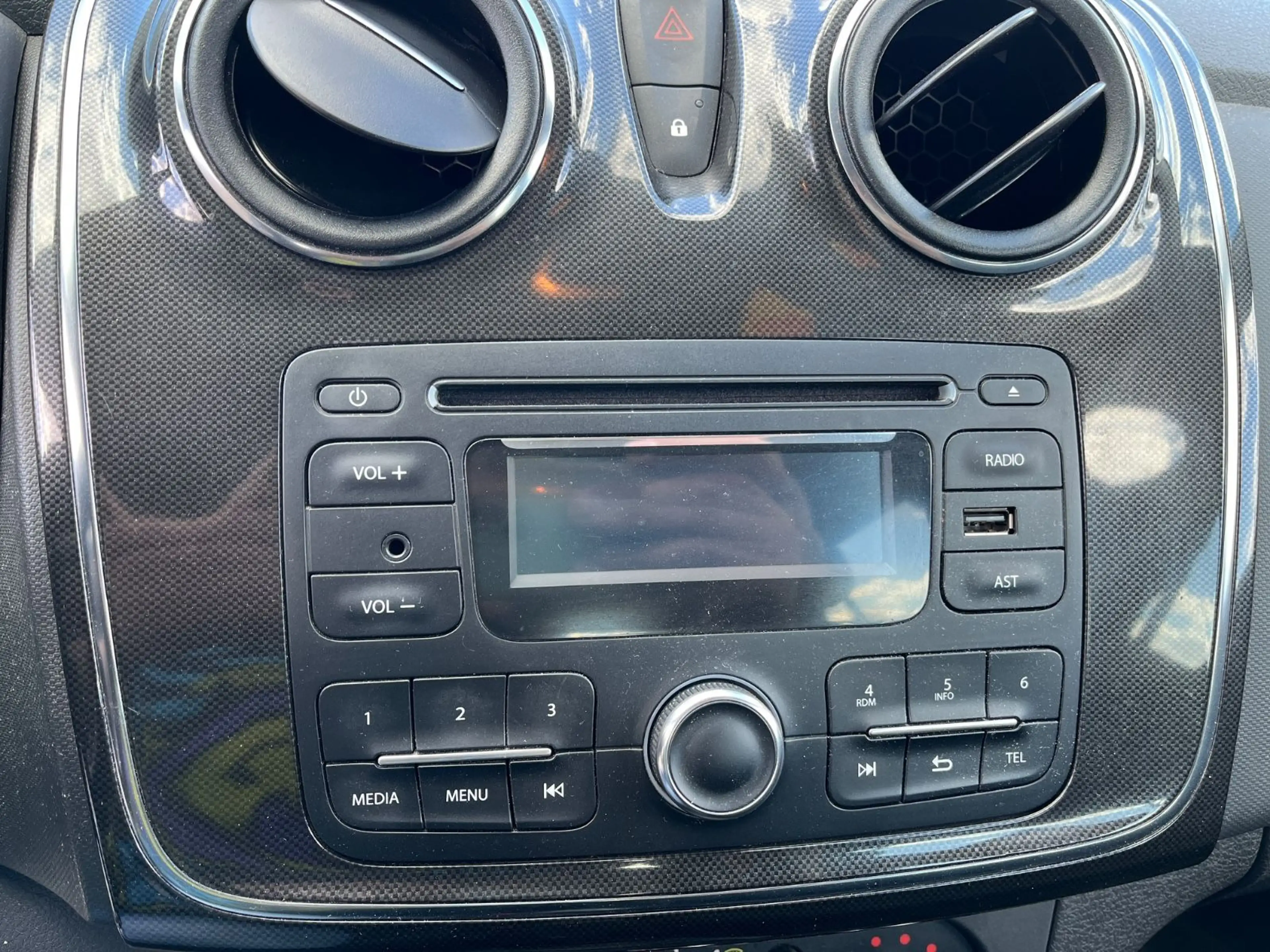 Dacia Logan MCV II Kombi Laureate — photo 10