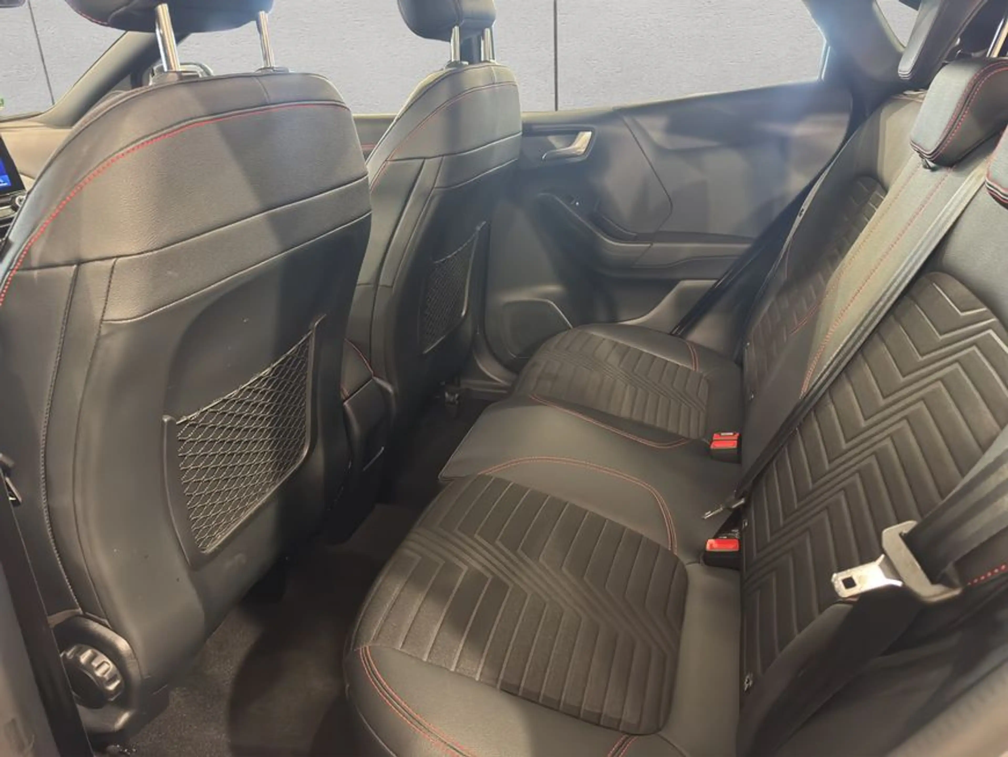 Ford Puma 1.0 EcoBoost Hybrid ST-LINE X 114 kW, 5-türig — photo 15