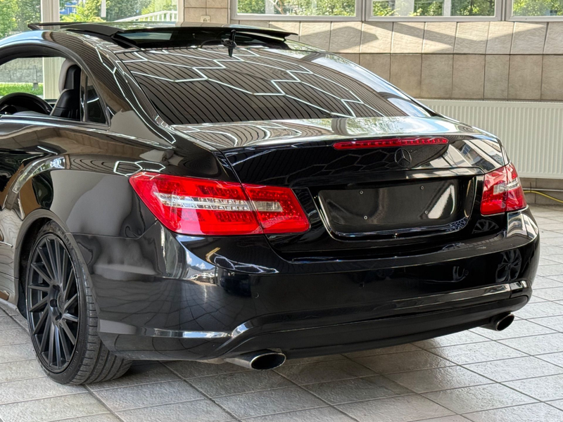Mercedes-Benz E 350 BlueEfficiency CDI *AMG-LINE*PANO*LEDER — photo 13