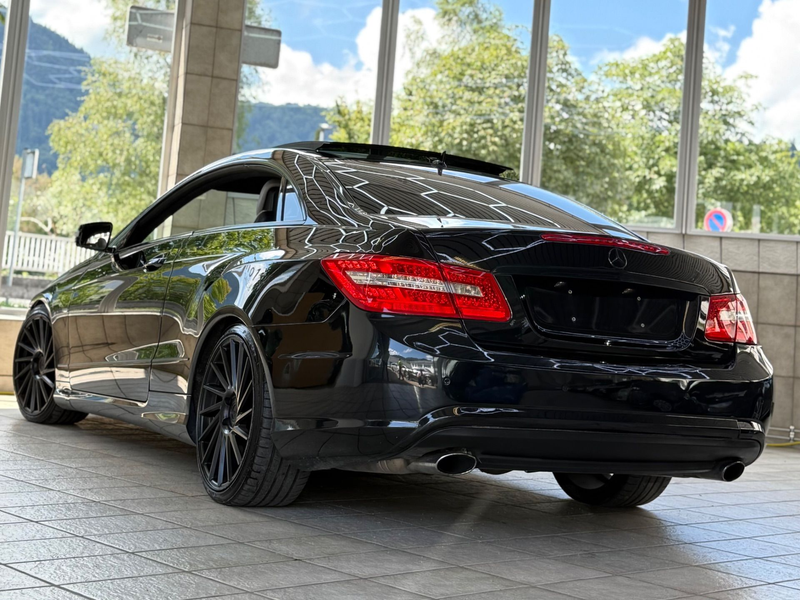 Mercedes-Benz E 350 BlueEfficiency CDI *AMG-LINE*PANO*LEDER — photo 10