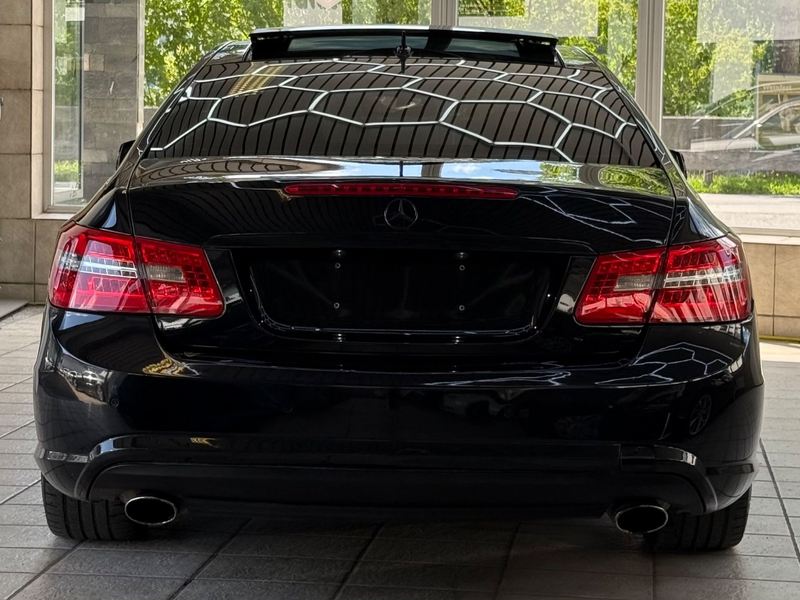 Mercedes-Benz E 350 BlueEfficiency CDI *AMG-LINE*PANO*LEDER — photo 12
