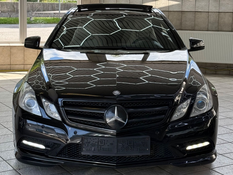 Mercedes-Benz E 350 BlueEfficiency CDI *AMG-LINE*PANO*LEDER — photo 2