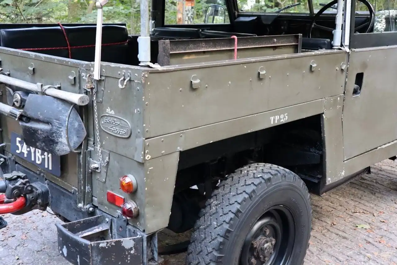 Land Rover Series III Lightweight | 1973 | Soft top | 7 zitplaatsen | Benzine | APK- en belastingvrij, foto 12