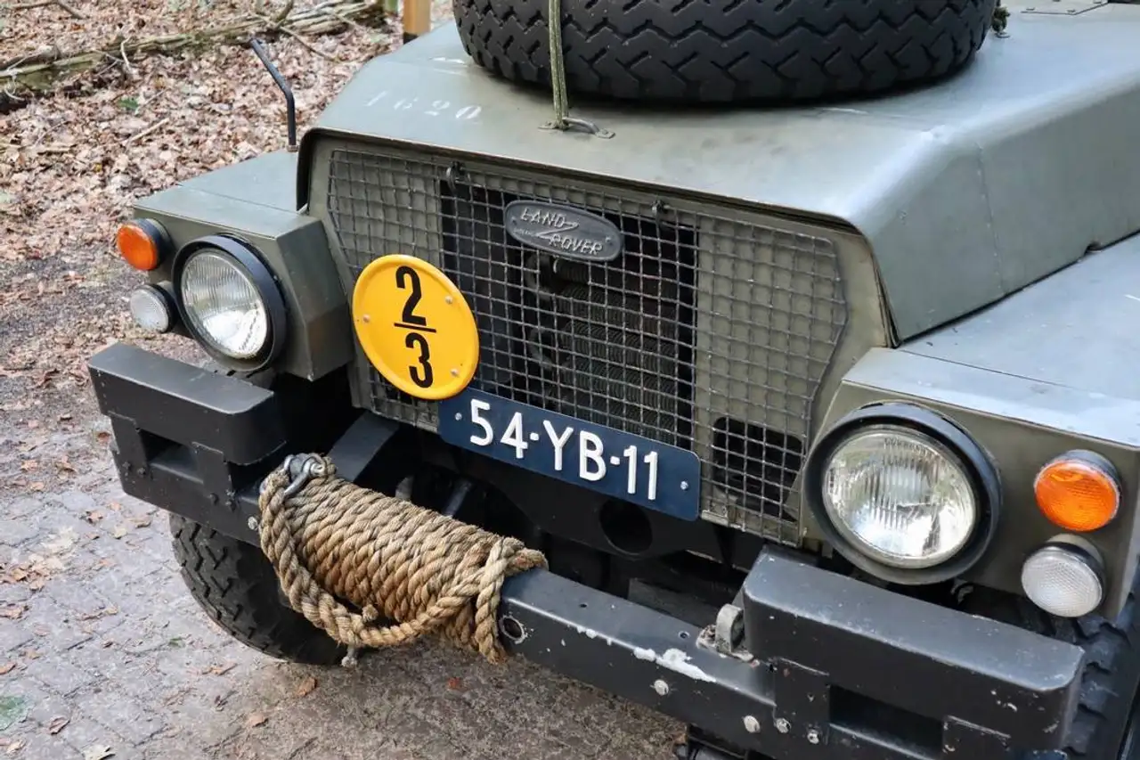 Land Rover Series III Lightweight | 1973 | Soft top | 7 zitplaatsen | Benzine | APK- en belastingvrij, foto 7