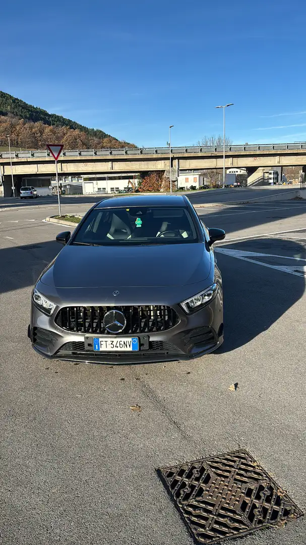 Mercedes-Benz A 250 Premium 4matic auto Gri - 1