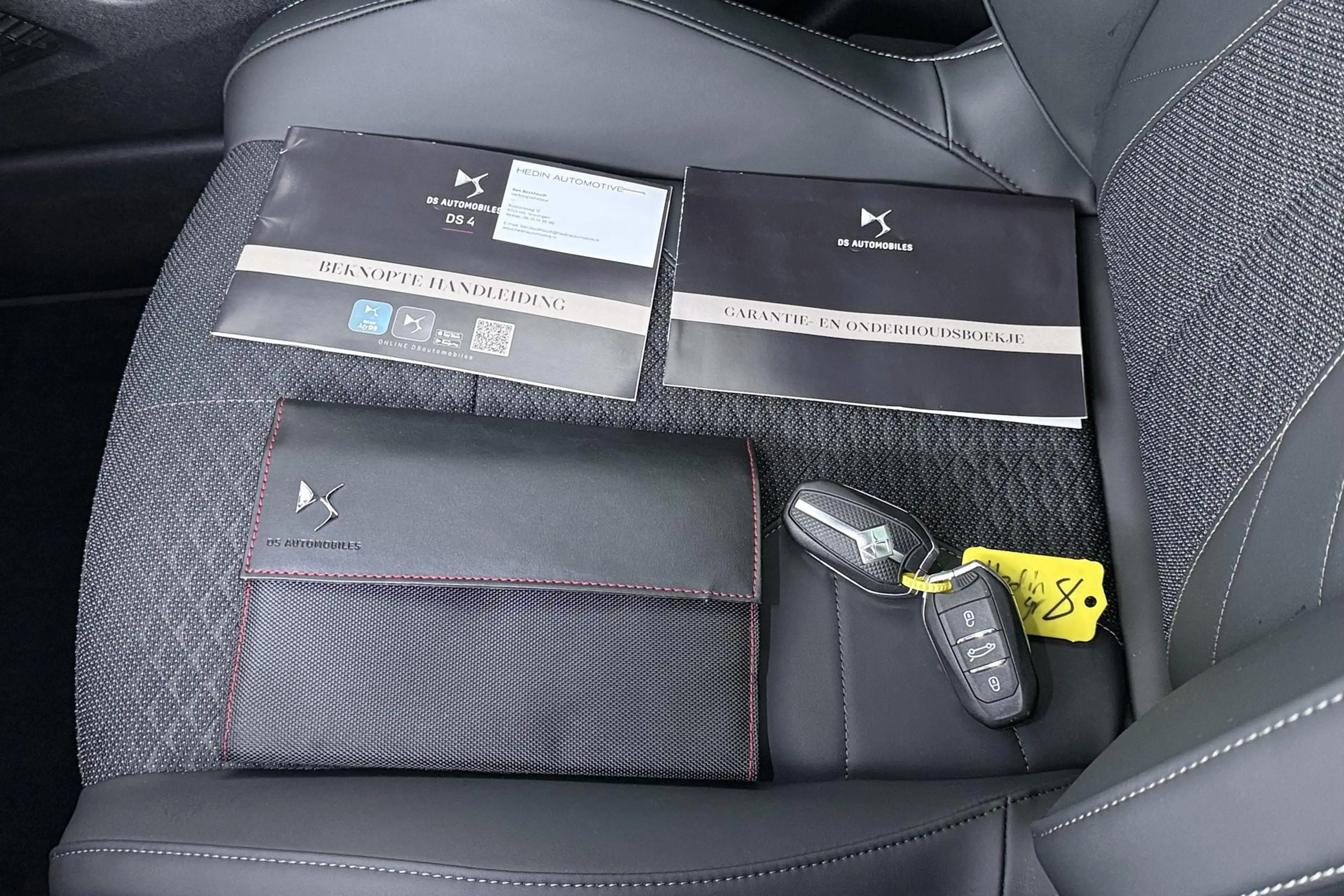 DS Automobiles DS 4 1.2 136pk Hybrid Pallas | Schuif/ Kanteldak | 19" — photo 9