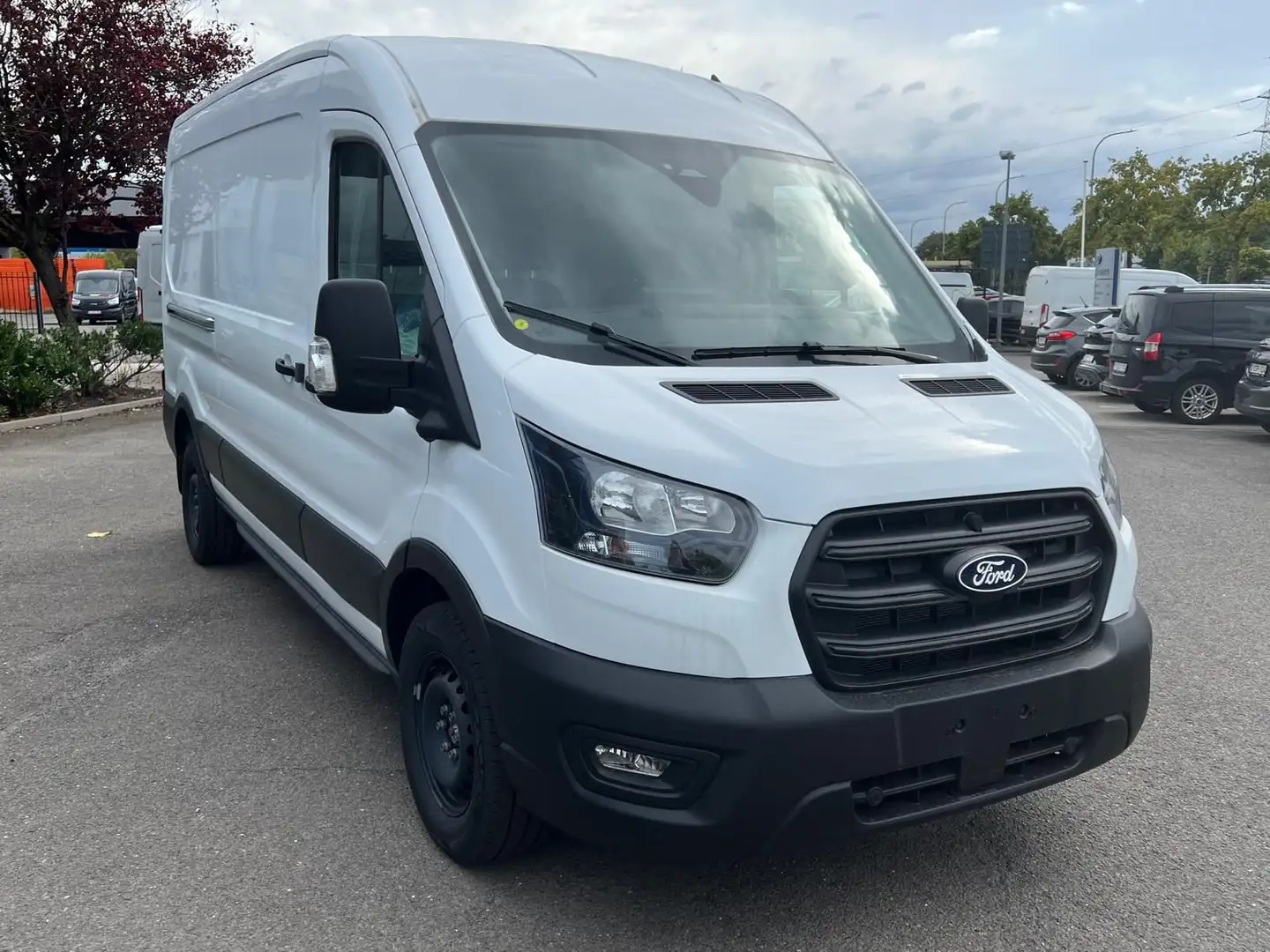 Ford Transit Bestelwagen 350L L3H2 TD Trend 2.0 tdci 130pk Aut Blanc - 2